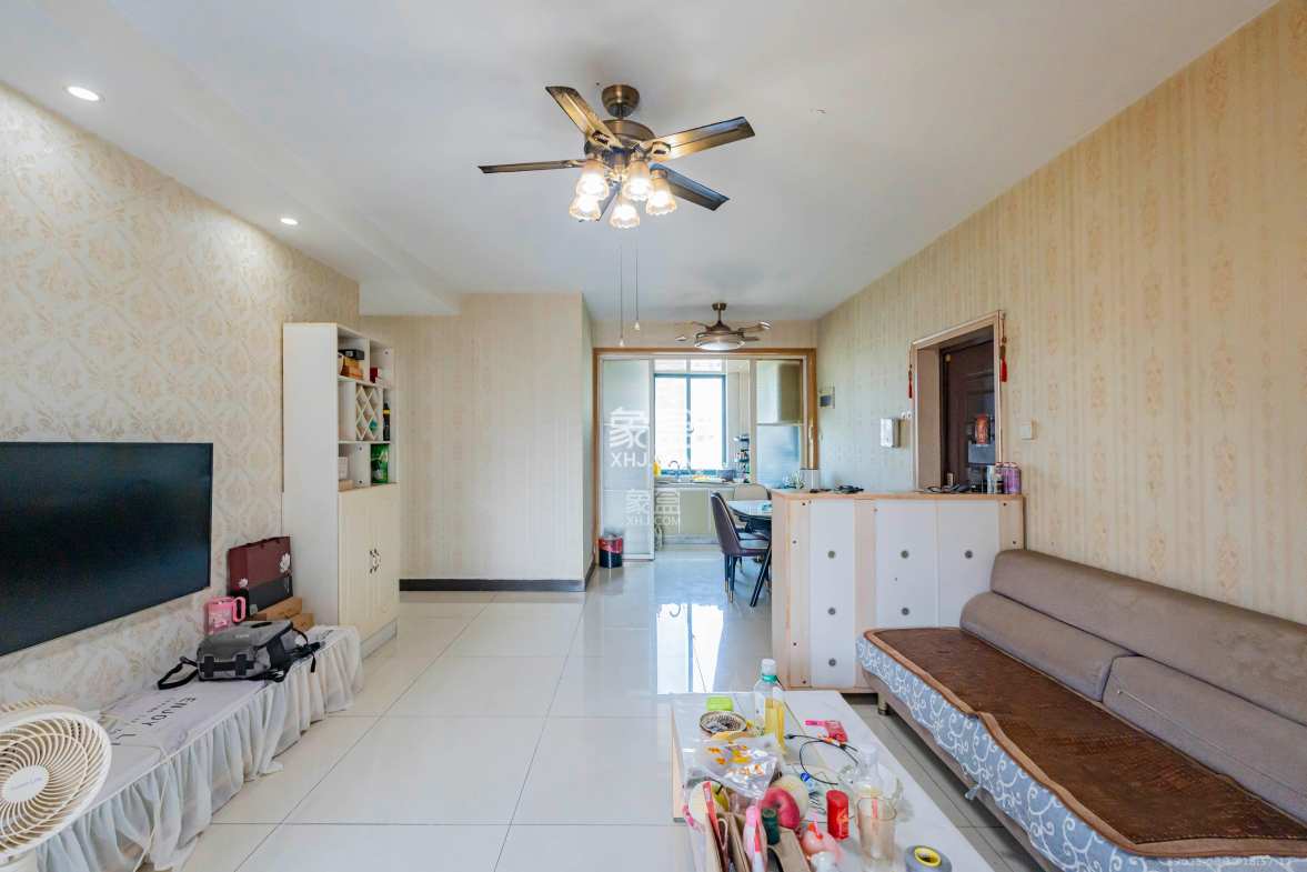 才子佳苑一期/二期  3室2厅1卫    75.0万 才子佳苑一期/二期  3室2厅1卫    75.0万客厅