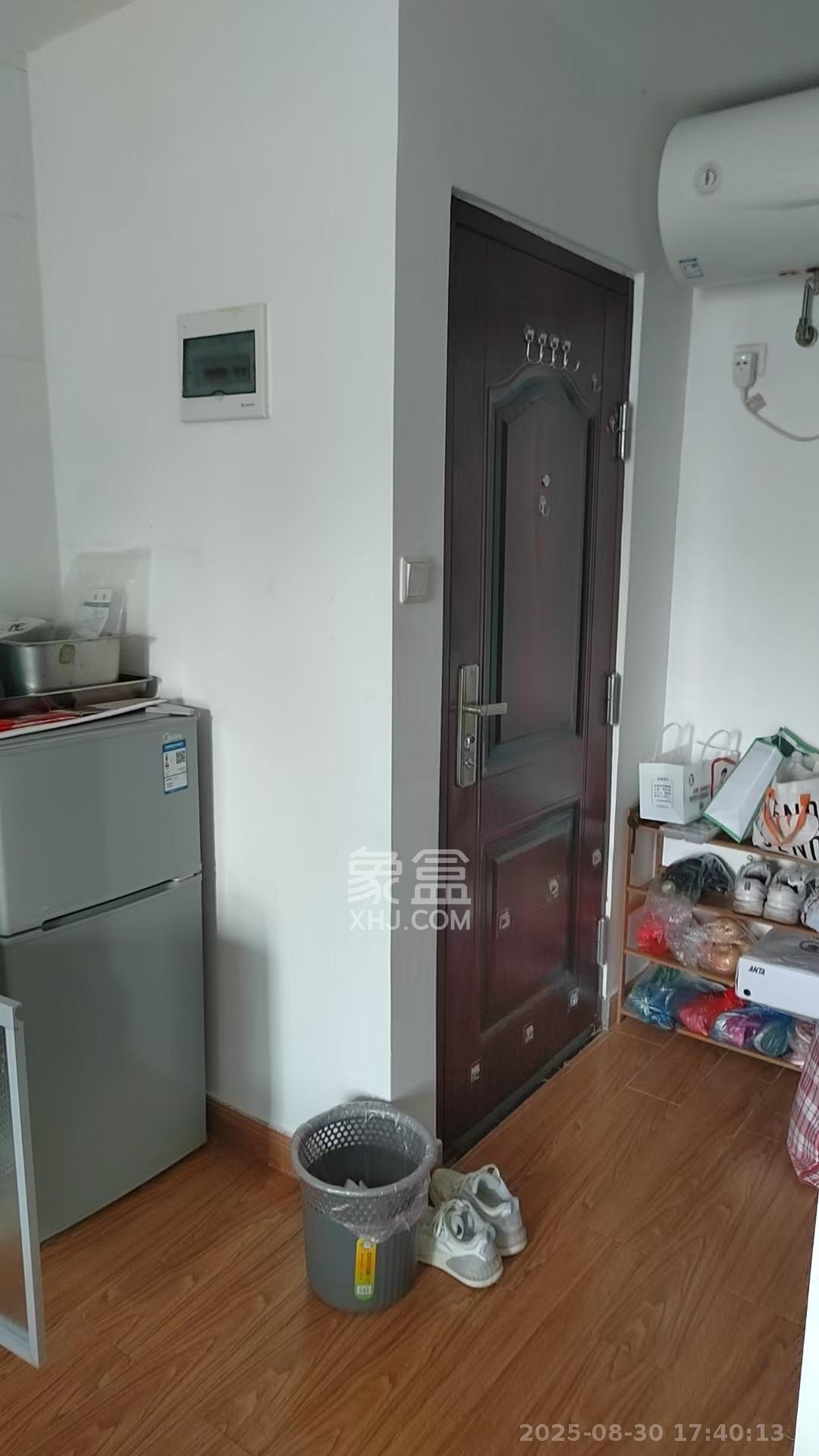 观沙嘉园  1室2厅1卫   1100.00元/月室内图