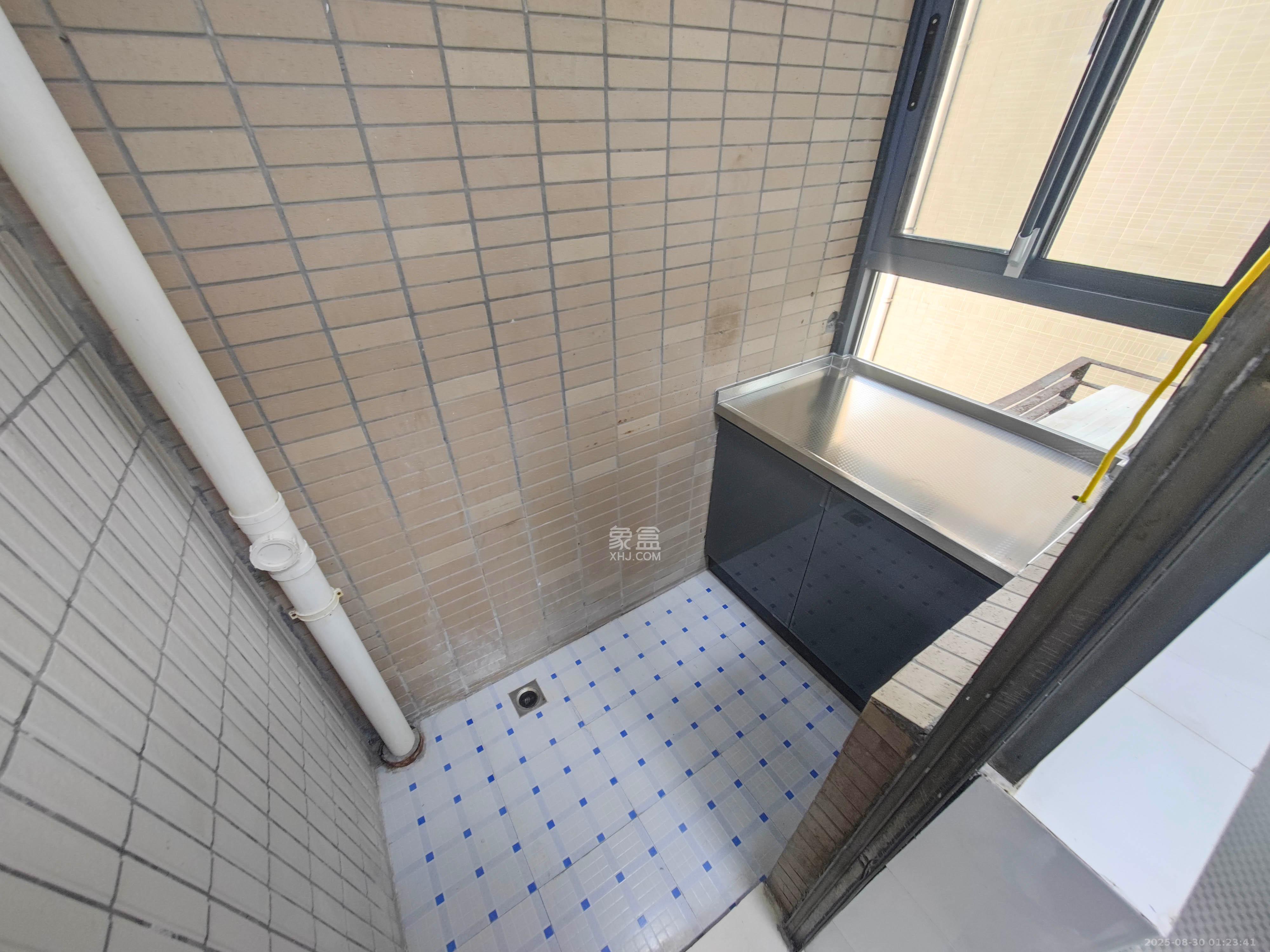 岳泰理想城  3室2厅2卫    90.0万 岳泰理想城  3室2厅2卫    90.0万其他