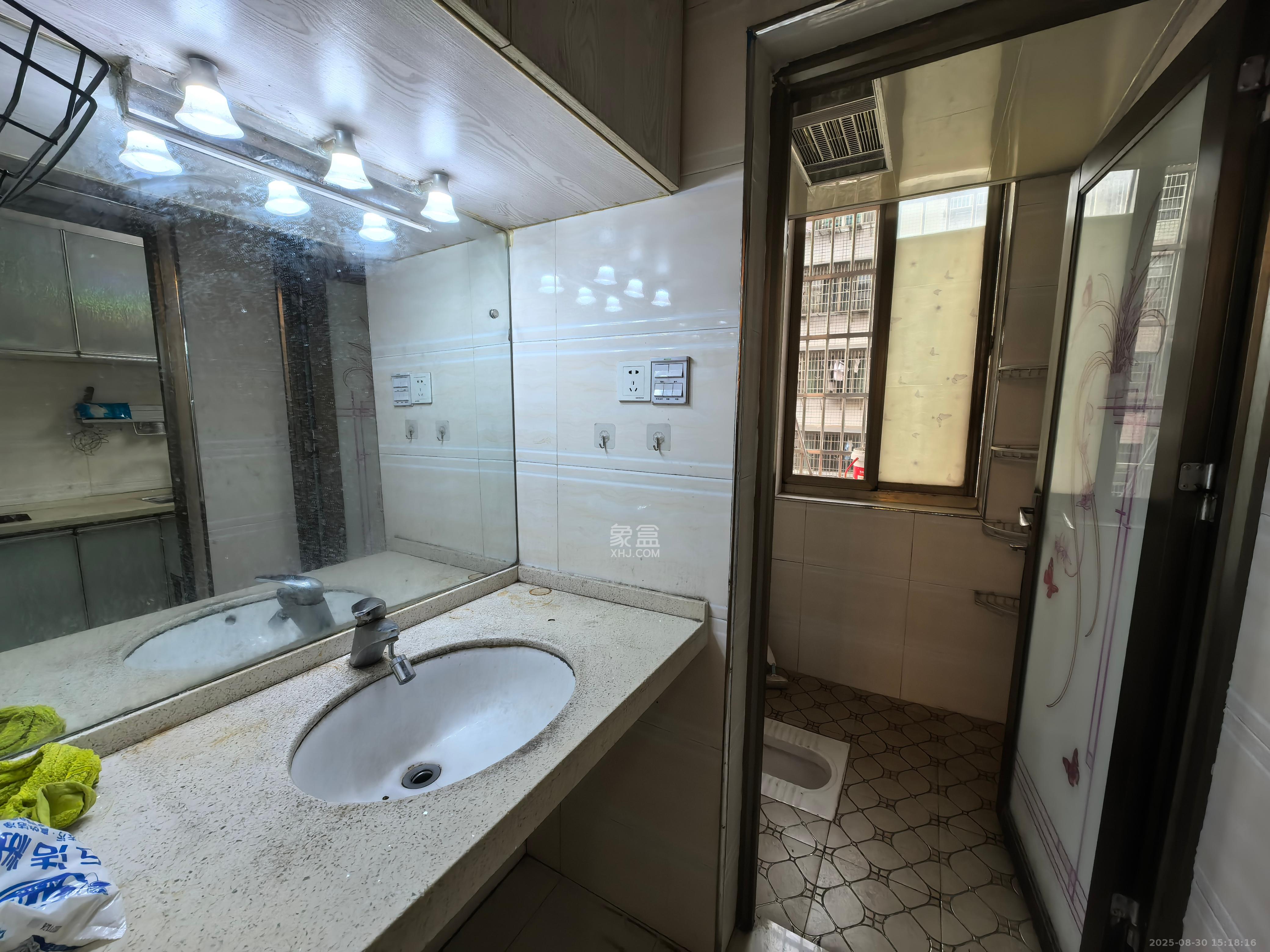 荷叶小区  2室2厅1卫   1200.00元/月室内图