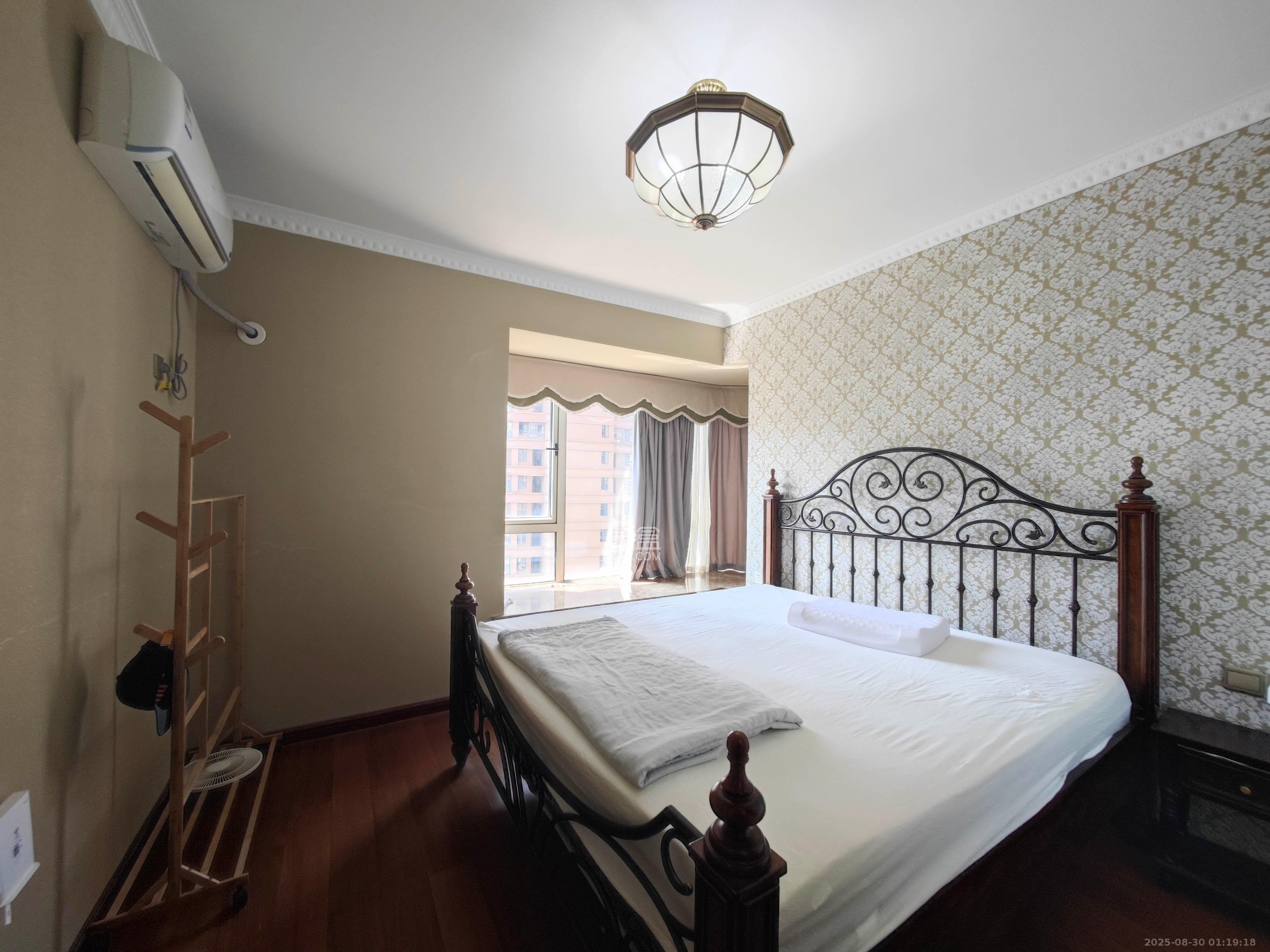 五矿万境水岸一期(万境水岸嘉苑)  2室2厅2卫    113.8万 五矿万境水岸一期(万境水岸嘉苑)  2室2厅2卫    113.8万卧室