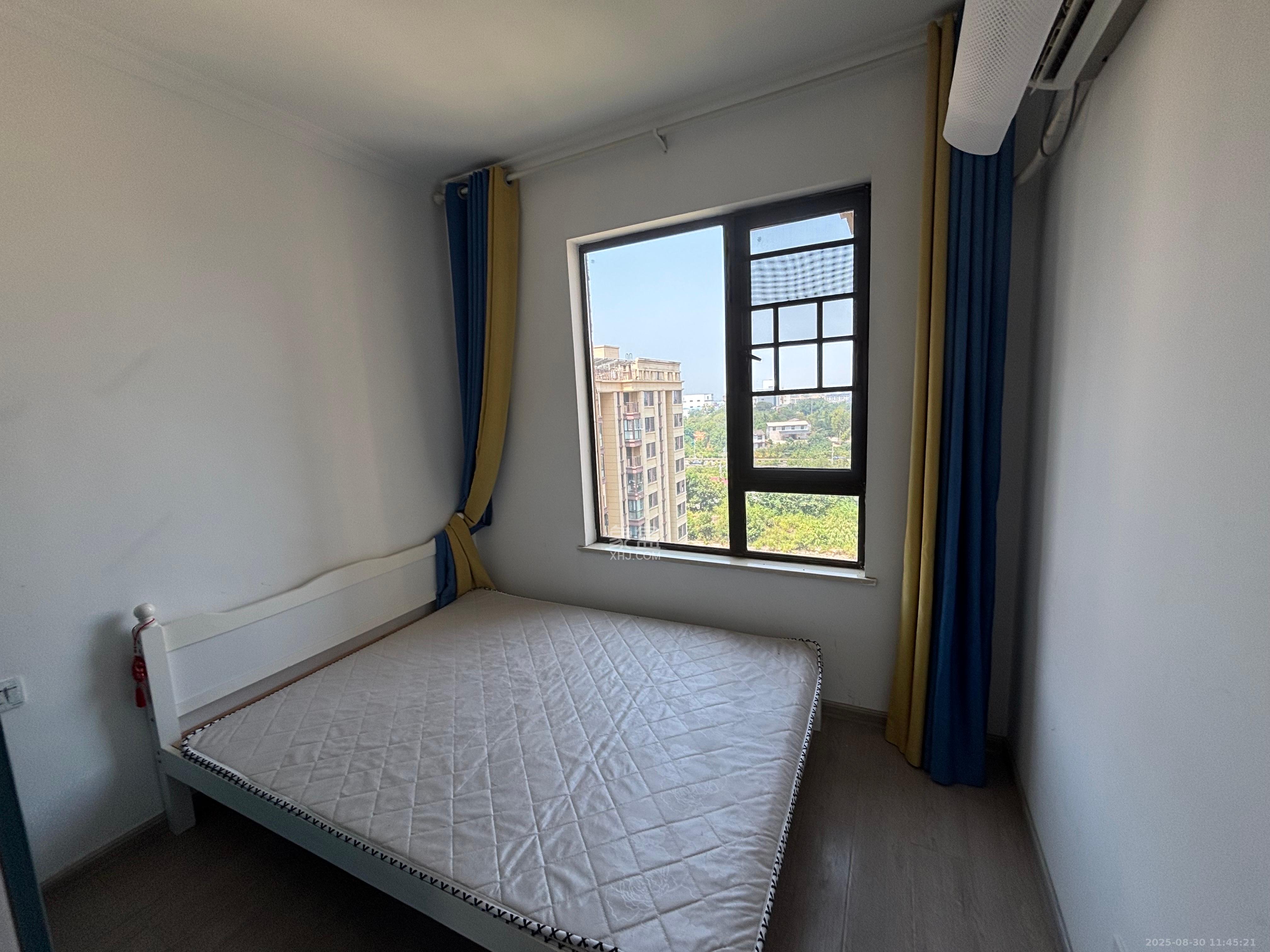 绿地海外滩二期 3室2厅2卫 2300.0元/月 绿地海外滩二期 3室2厅2卫 2300.0元/月室内图