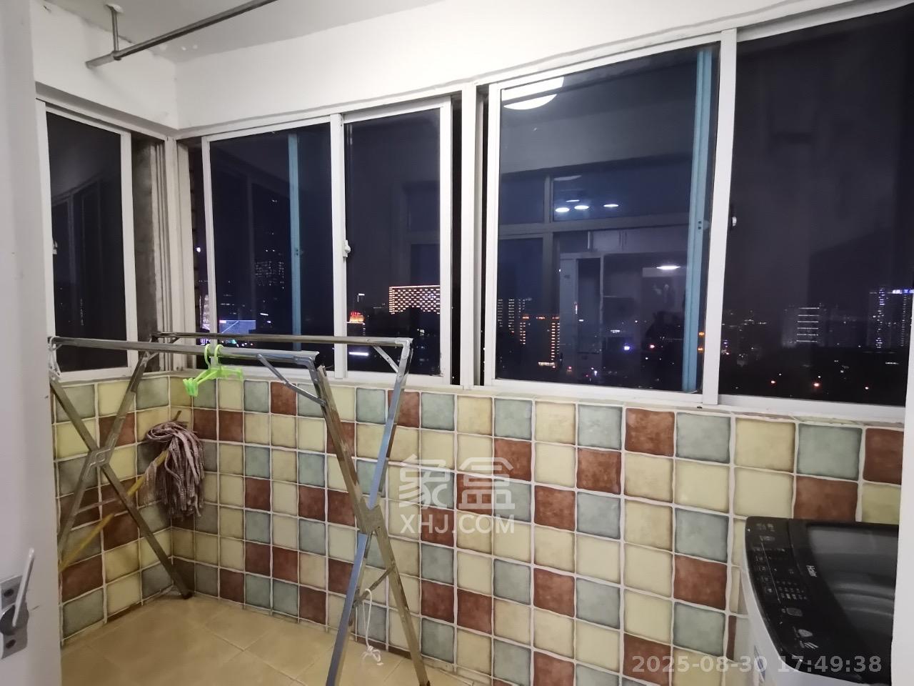 华海3C(天心电子世界)  2室1厅1卫    2100.0元/月室内图