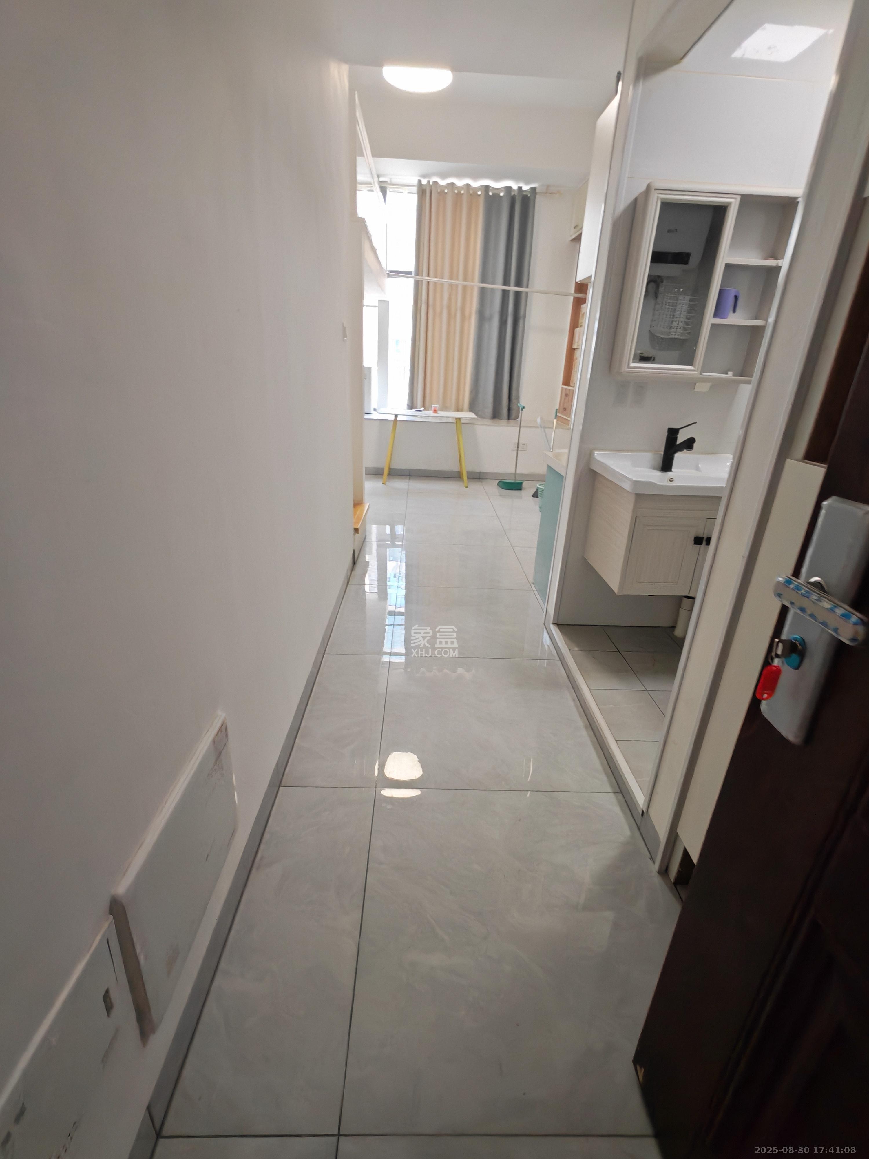 建发中央公园(建发美地)  1室0厅0卫    1700.0元/月 建发中央公园(建发美地)  1室0厅0卫    1700.0元/月室内图