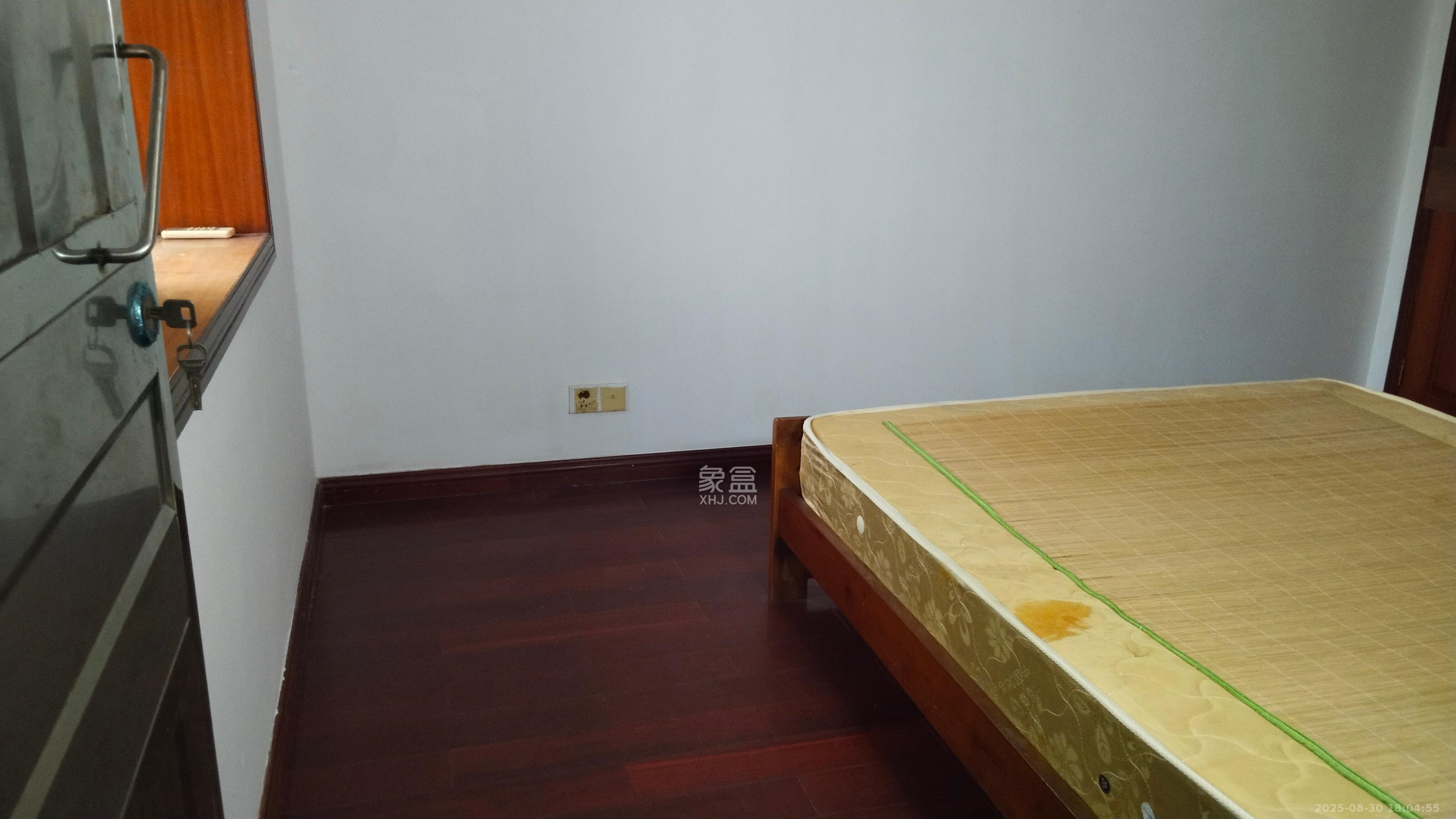 岳北社区 2室1厅1卫 1800.0元/月 岳北社区 2室1厅1卫 1800.0元/月室内图