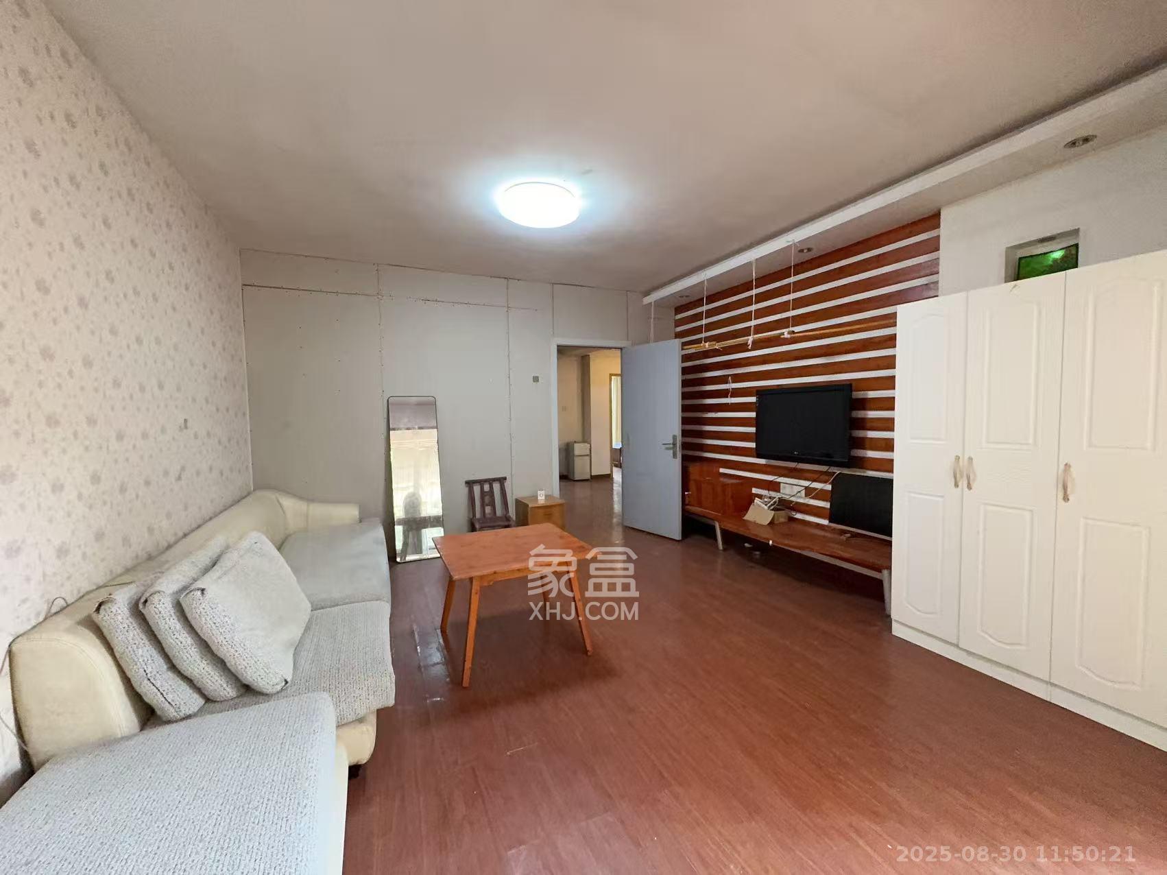 申奥美域  3室2厅2卫    2200.0元/月 申奥美域  3室2厅2卫    2200.0元/月室内图