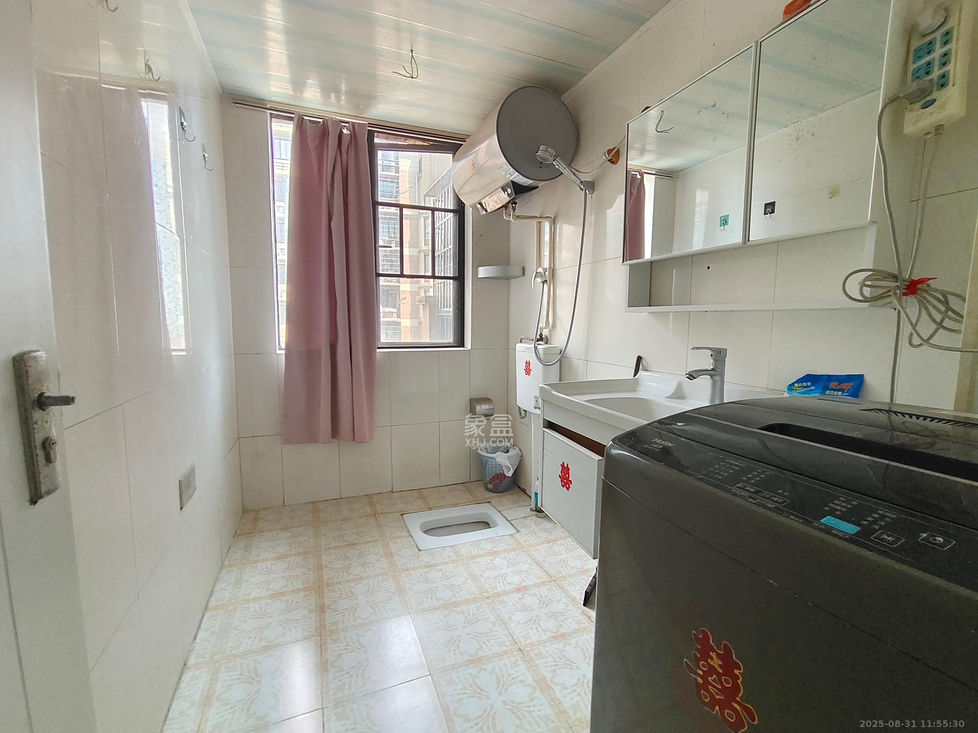 三江花中城  4室2厅2卫    4000.0元/月室内图