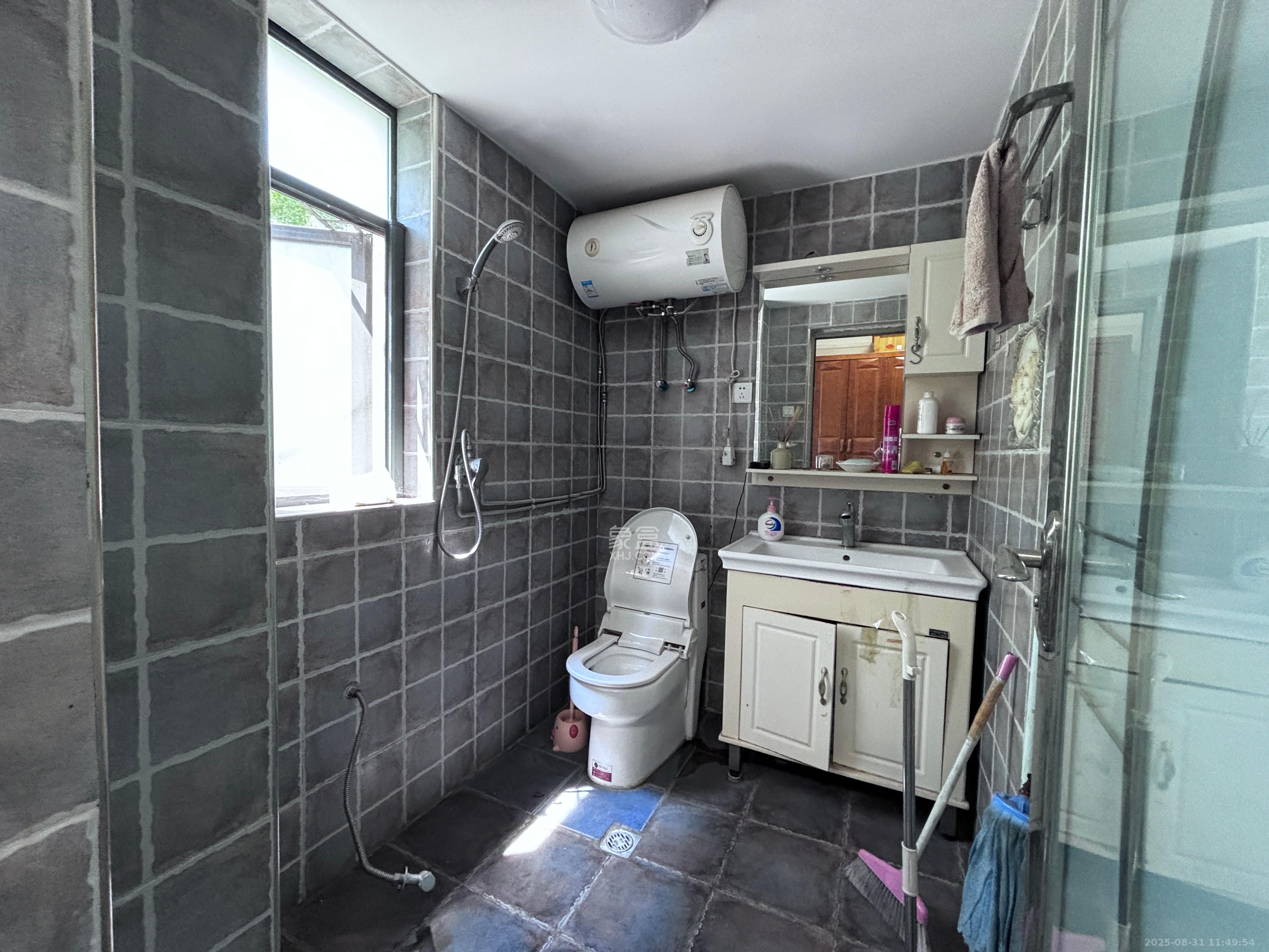 上峰苑(兰亭玥岛) 1室1厅1卫 2100.0元/月 上峰苑(兰亭玥岛) 1室1厅1卫 2100.0元/月室内图