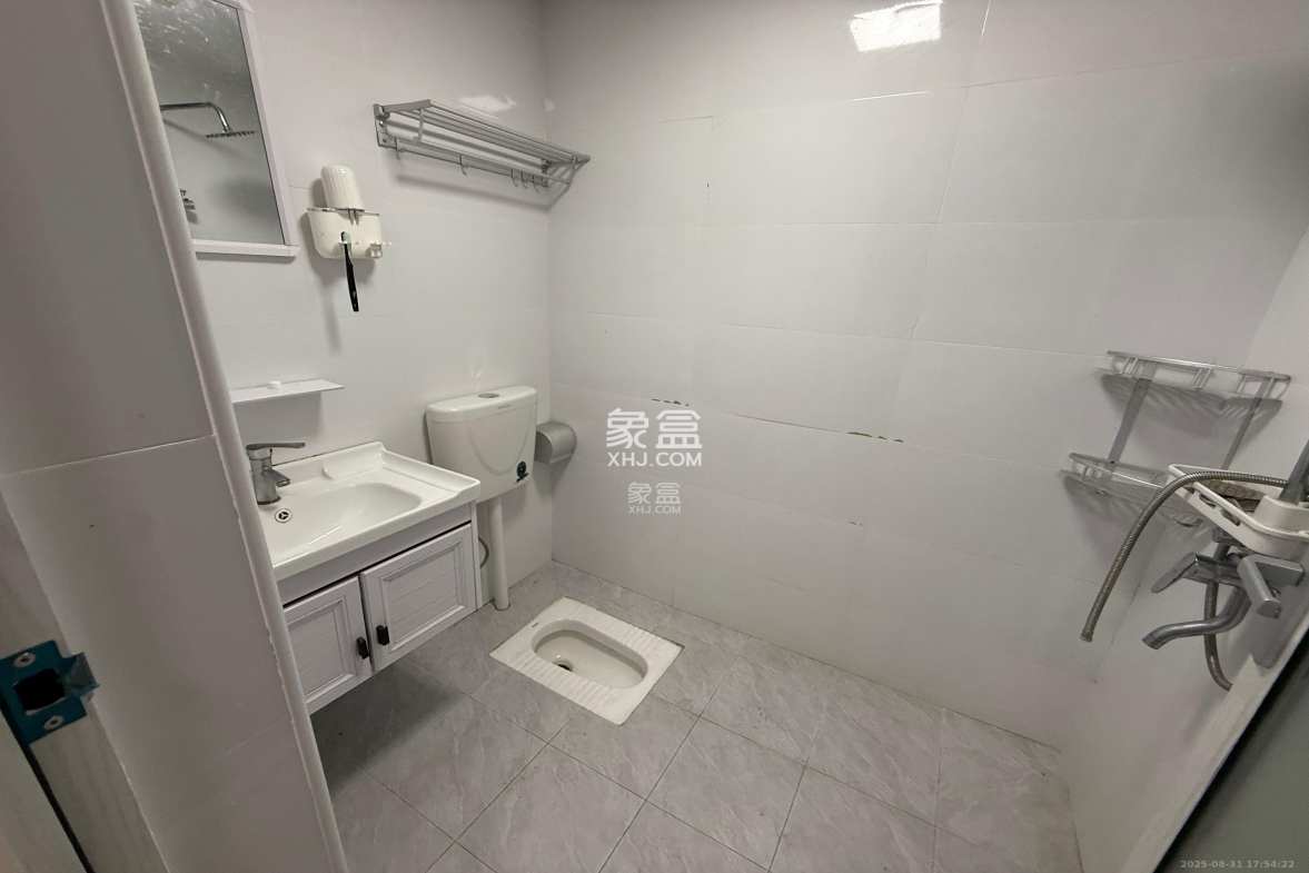 钱隆世家 1室1厅1卫 1500.00元/月 钱隆世家 1室1厅1卫 1500.00元/月室内图