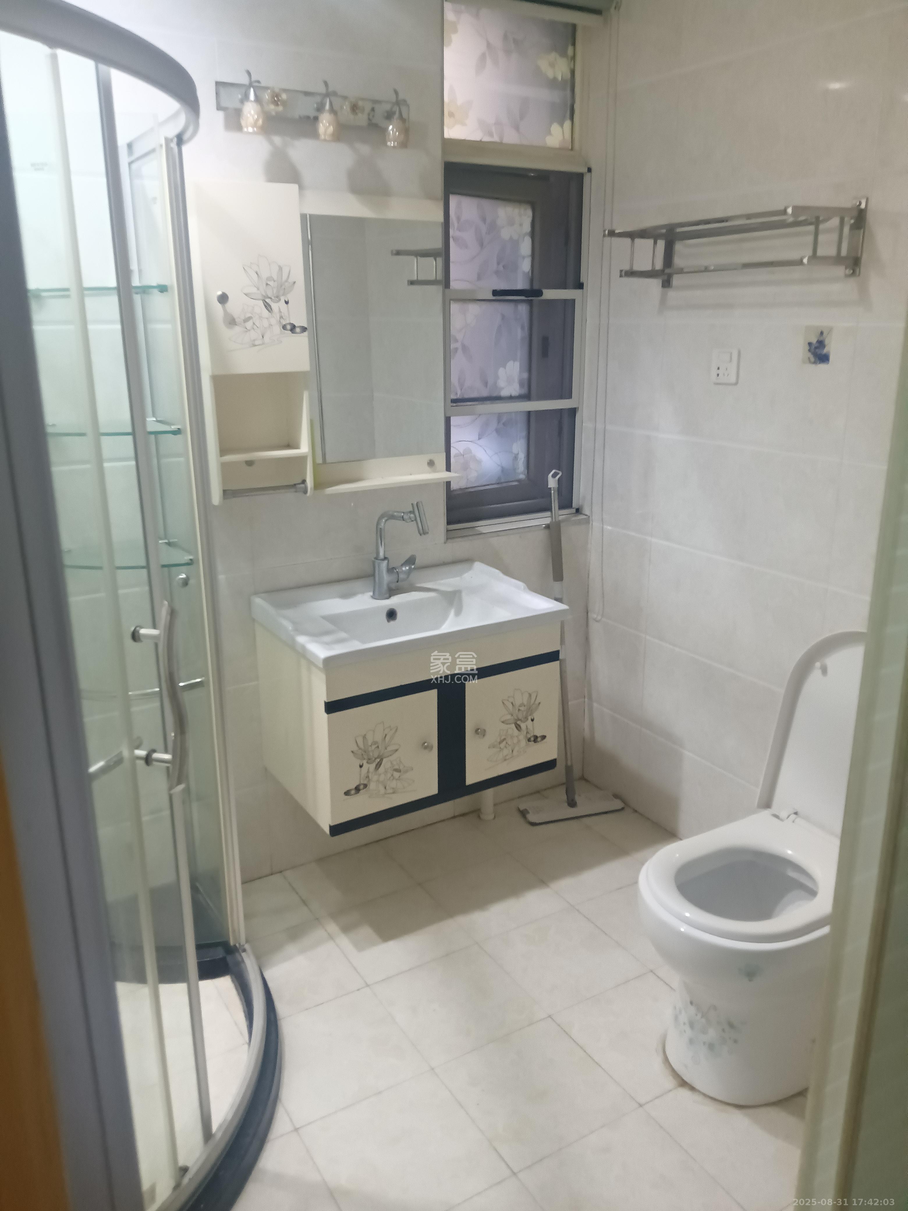 沁园春御院 3室2厅2卫 3500.0元/月 沁园春御院 3室2厅2卫 3500.0元/月室内图