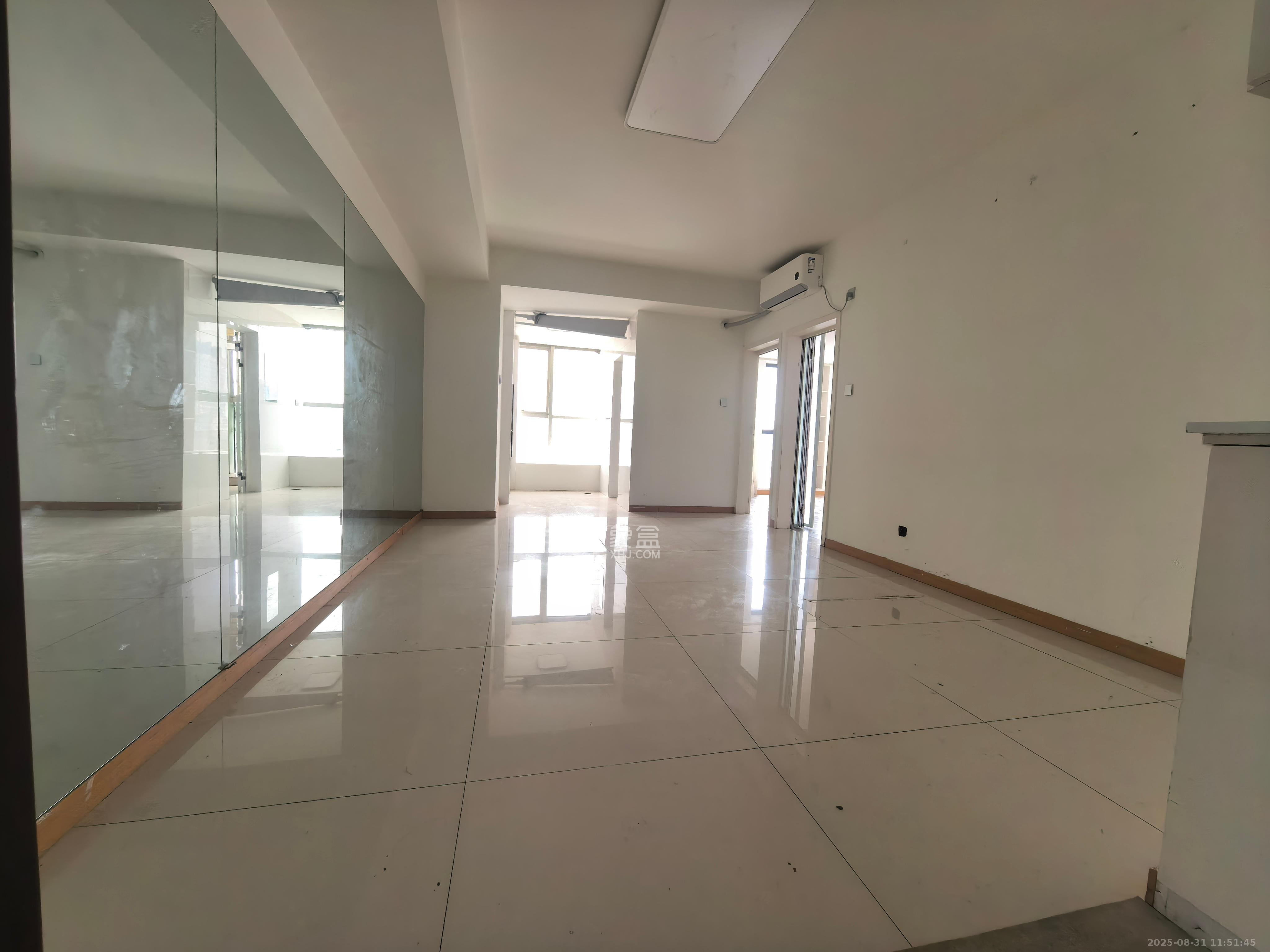 东一国际  2室1厅1卫    2200.0元/月 东一国际  2室1厅1卫    2200.0元/月室内图