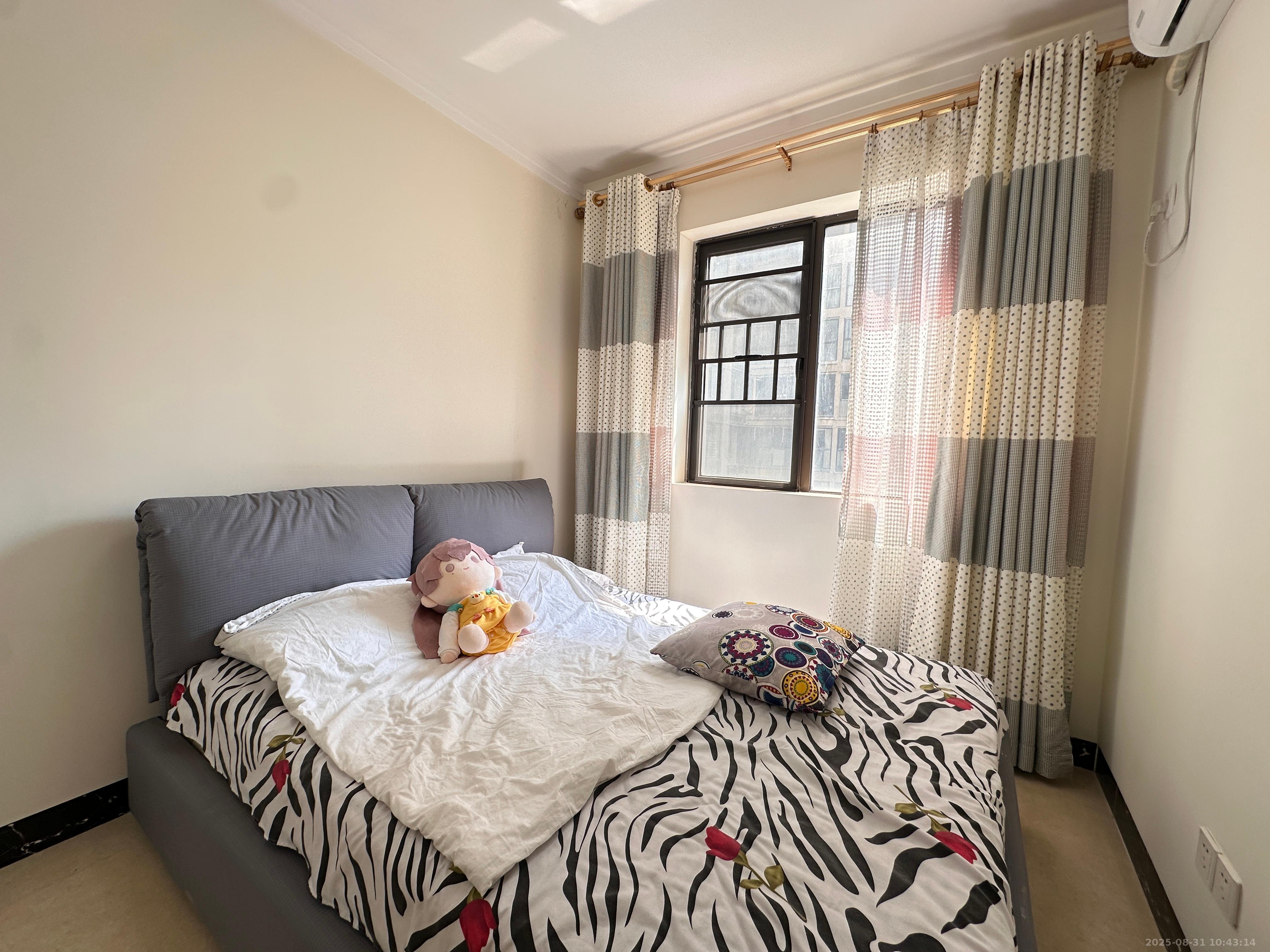 雨花公馆(紫苔名苑)  3室2厅1卫    3100.0元/月室内图