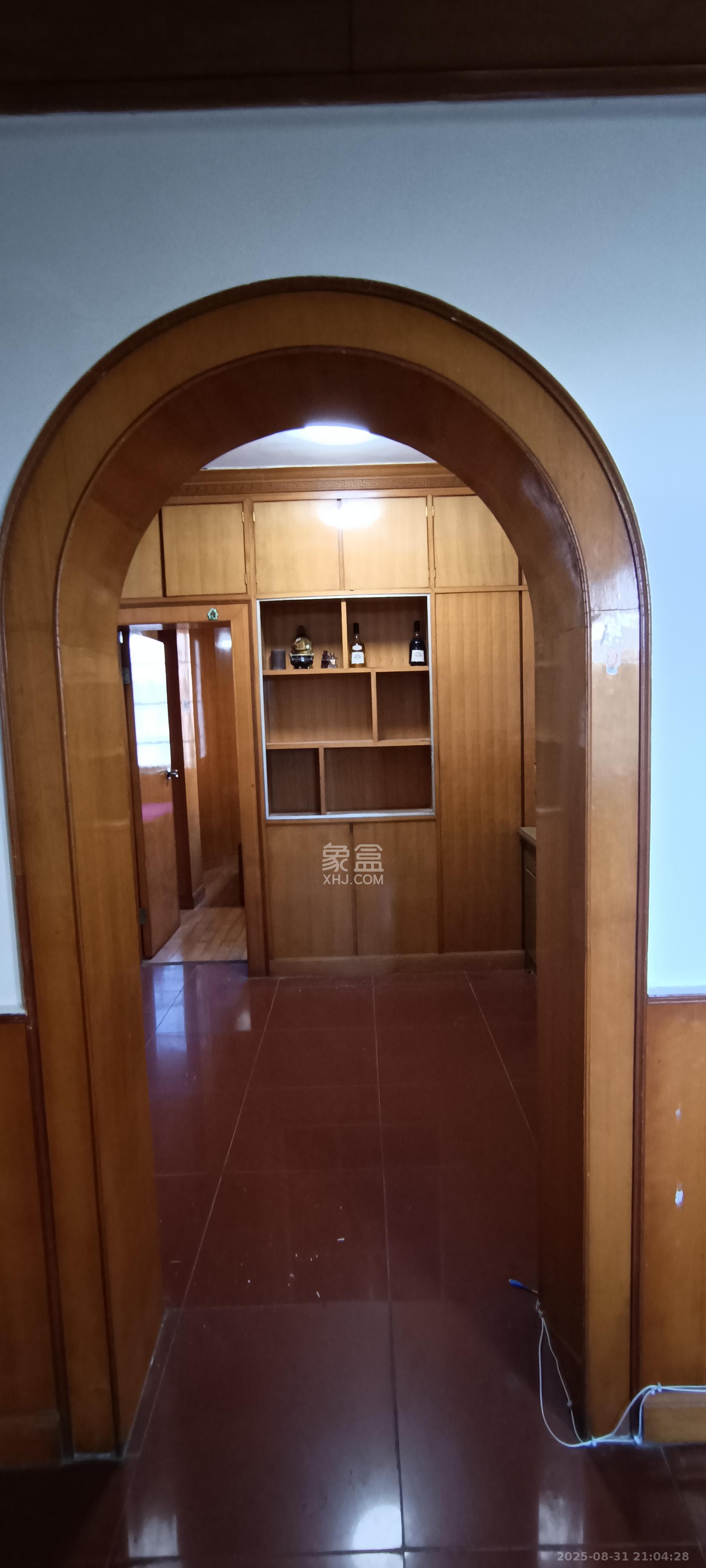 天心游路散盘 3室2厅1卫 1900.0元/月 天心游路散盘 3室2厅1卫 1900.0元/月室内图