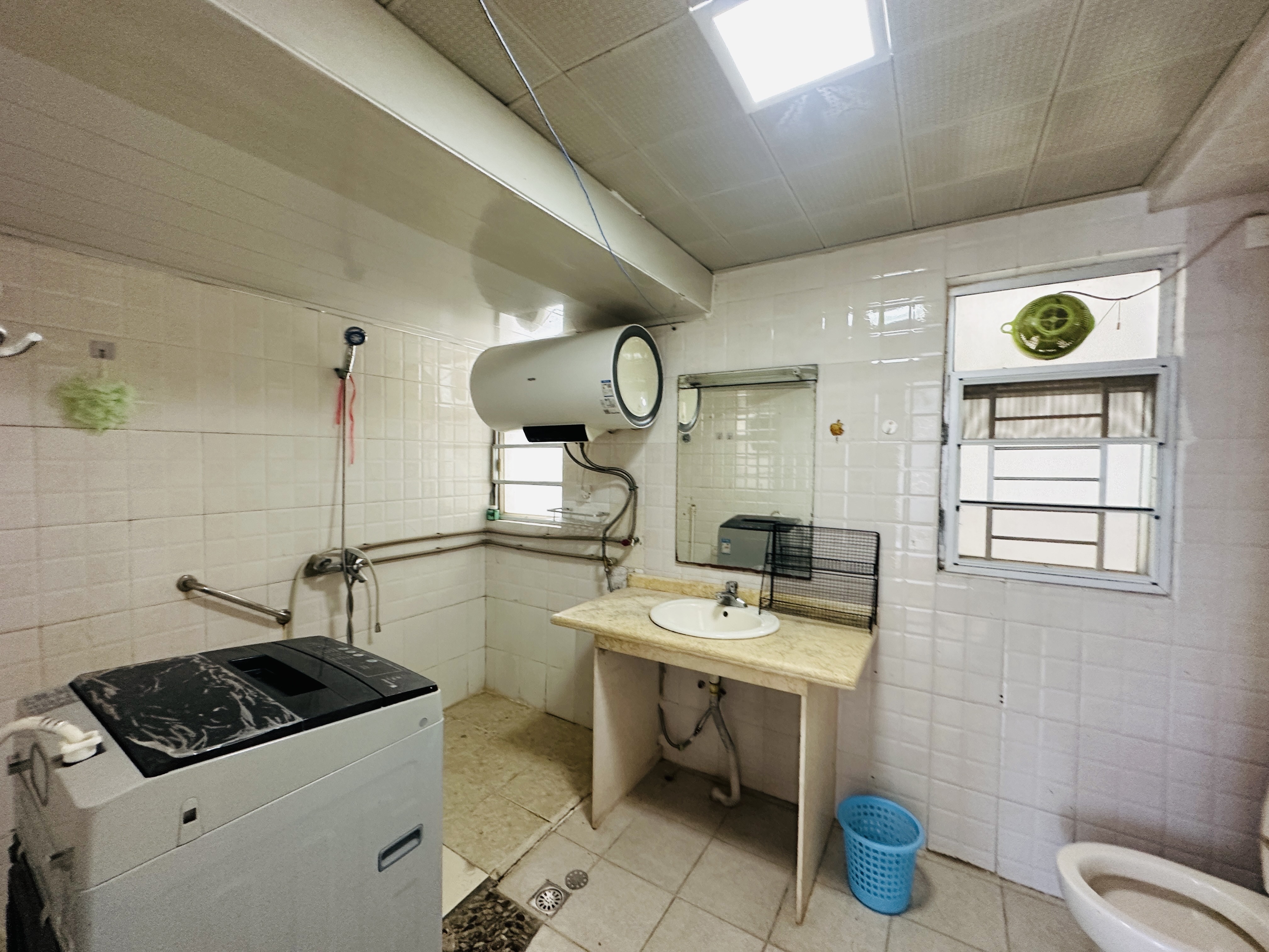 银谷苑 3室2厅2卫 105.0万 银谷苑 3室2厅2卫 105.0万客厅