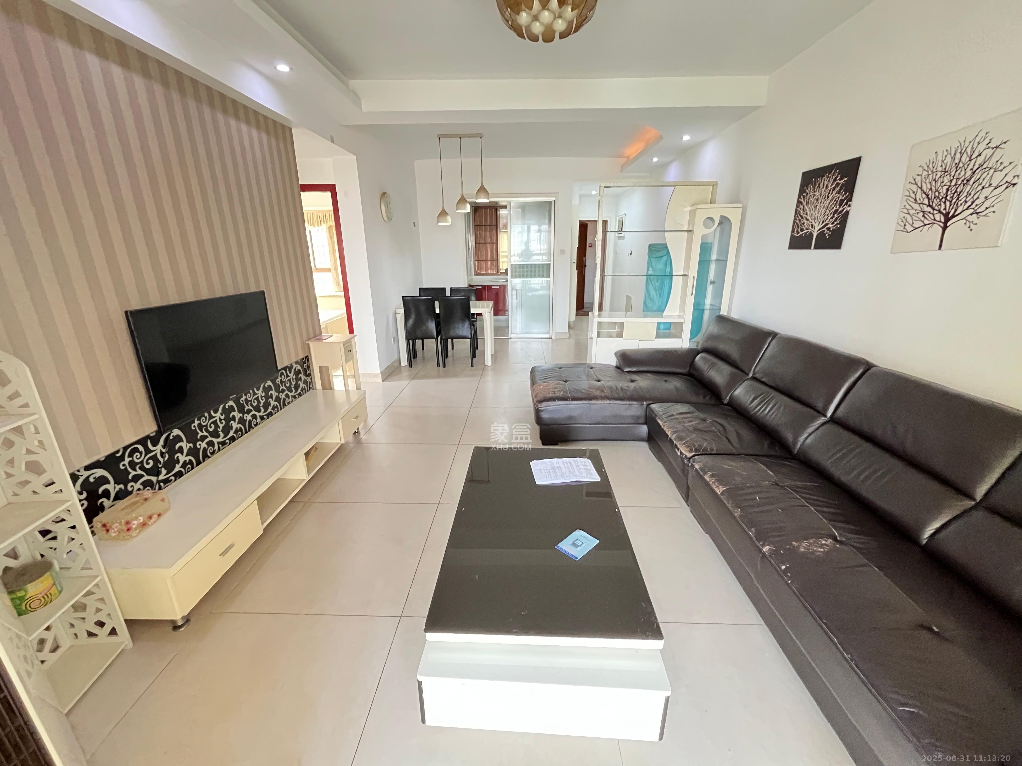 君悦紫园 2室1厅1卫 2600.0元/月 君悦紫园 2室1厅1卫 2600.0元/月室内图