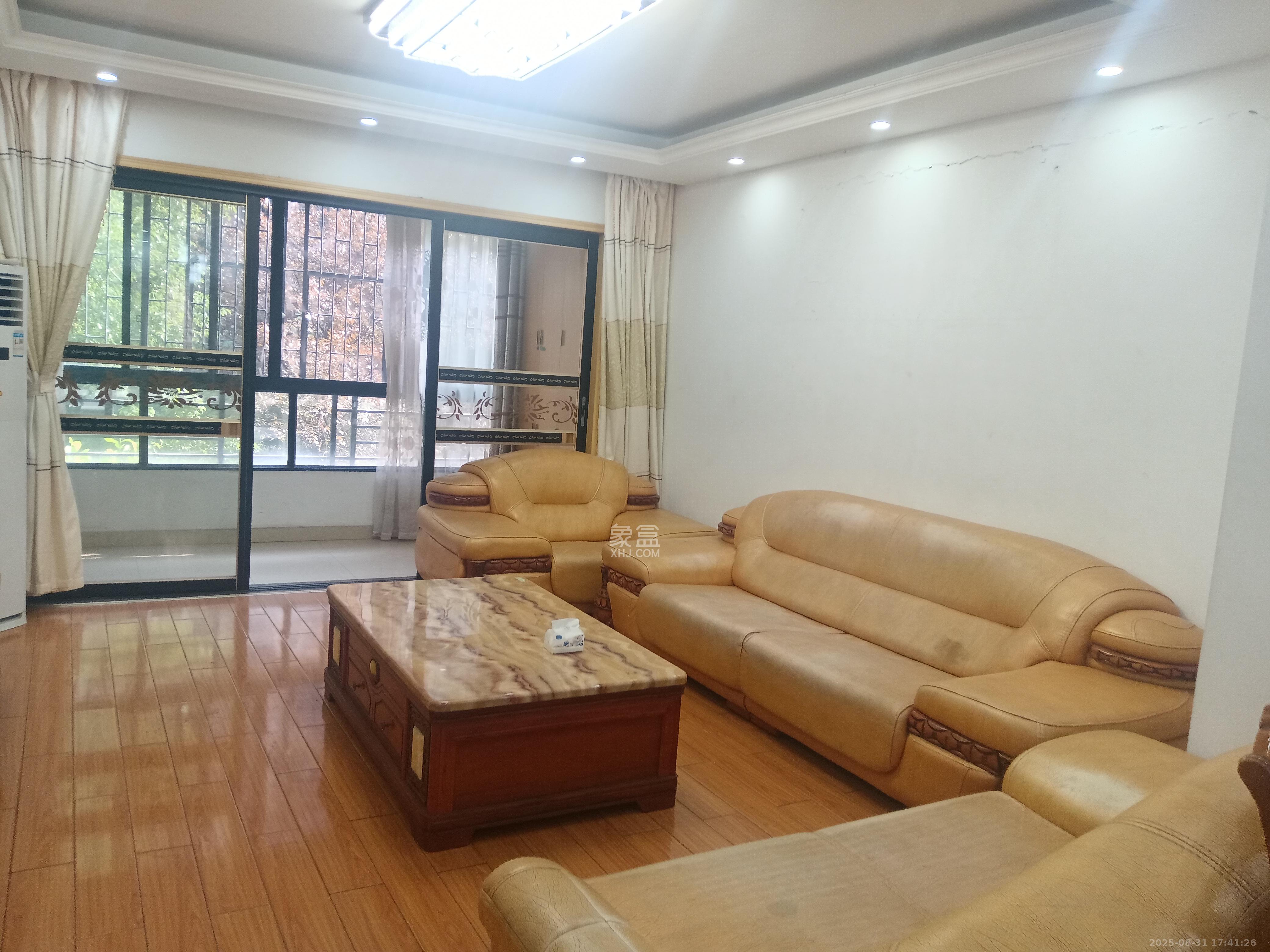 沁园春御院 3室2厅2卫 3500.0元/月 沁园春御院 3室2厅2卫 3500.0元/月室内图