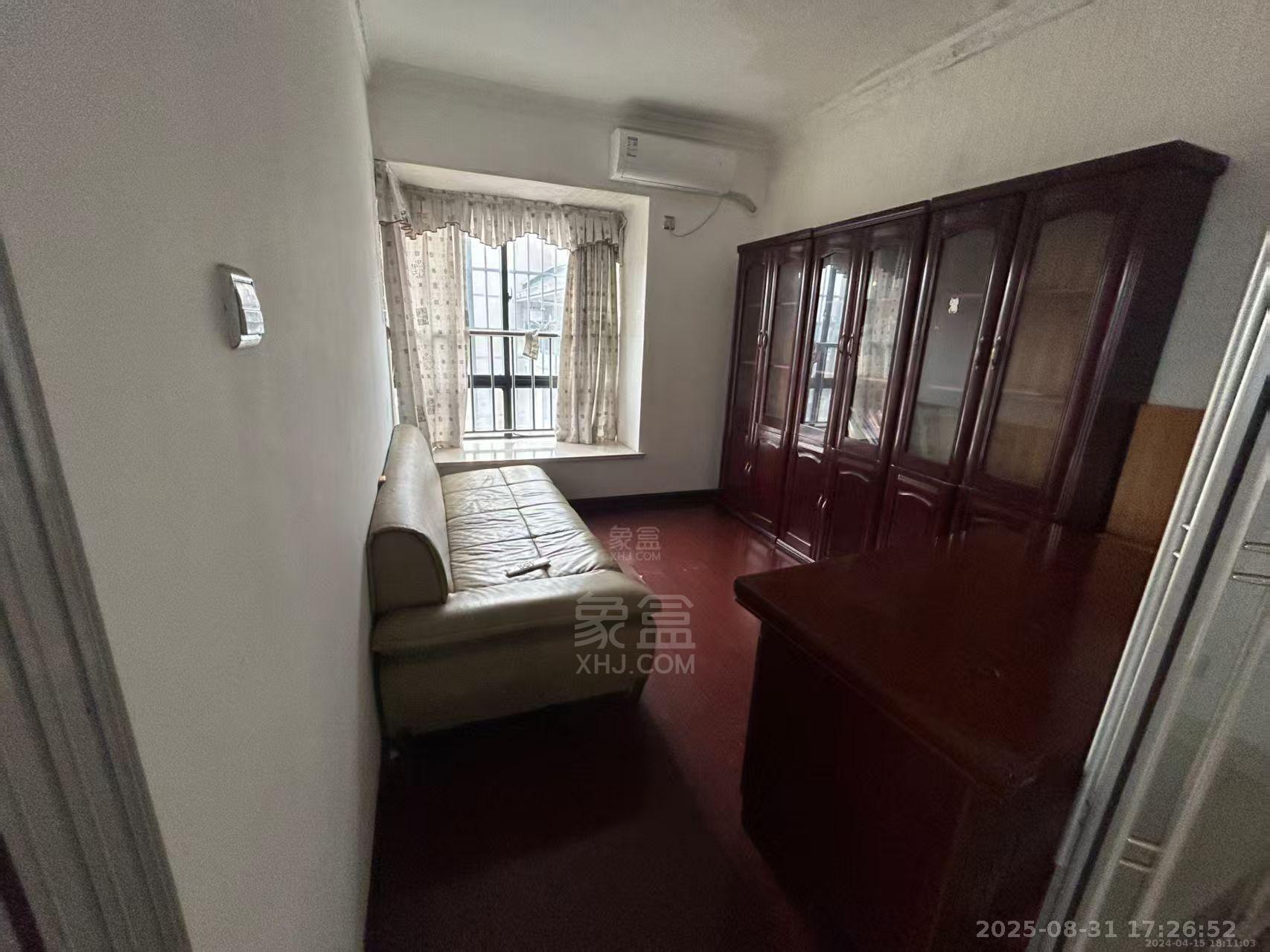 湘银二期世纪花园 4室3厅4卫 2800.0元/月 湘银二期世纪花园 4室3厅4卫 2800.0元/月室内图