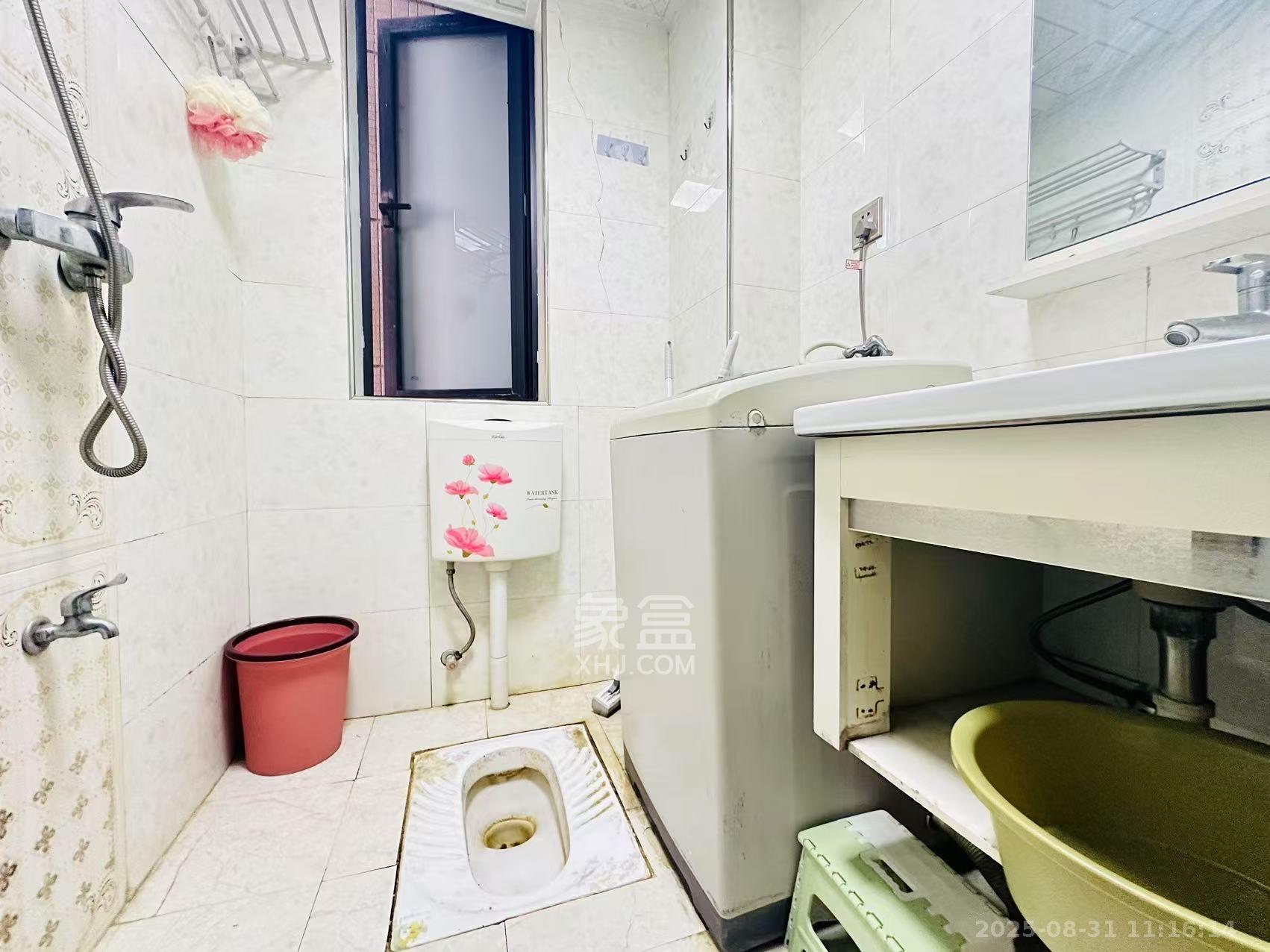 达美D6区  1室1厅1卫    1800.0元/月室内图