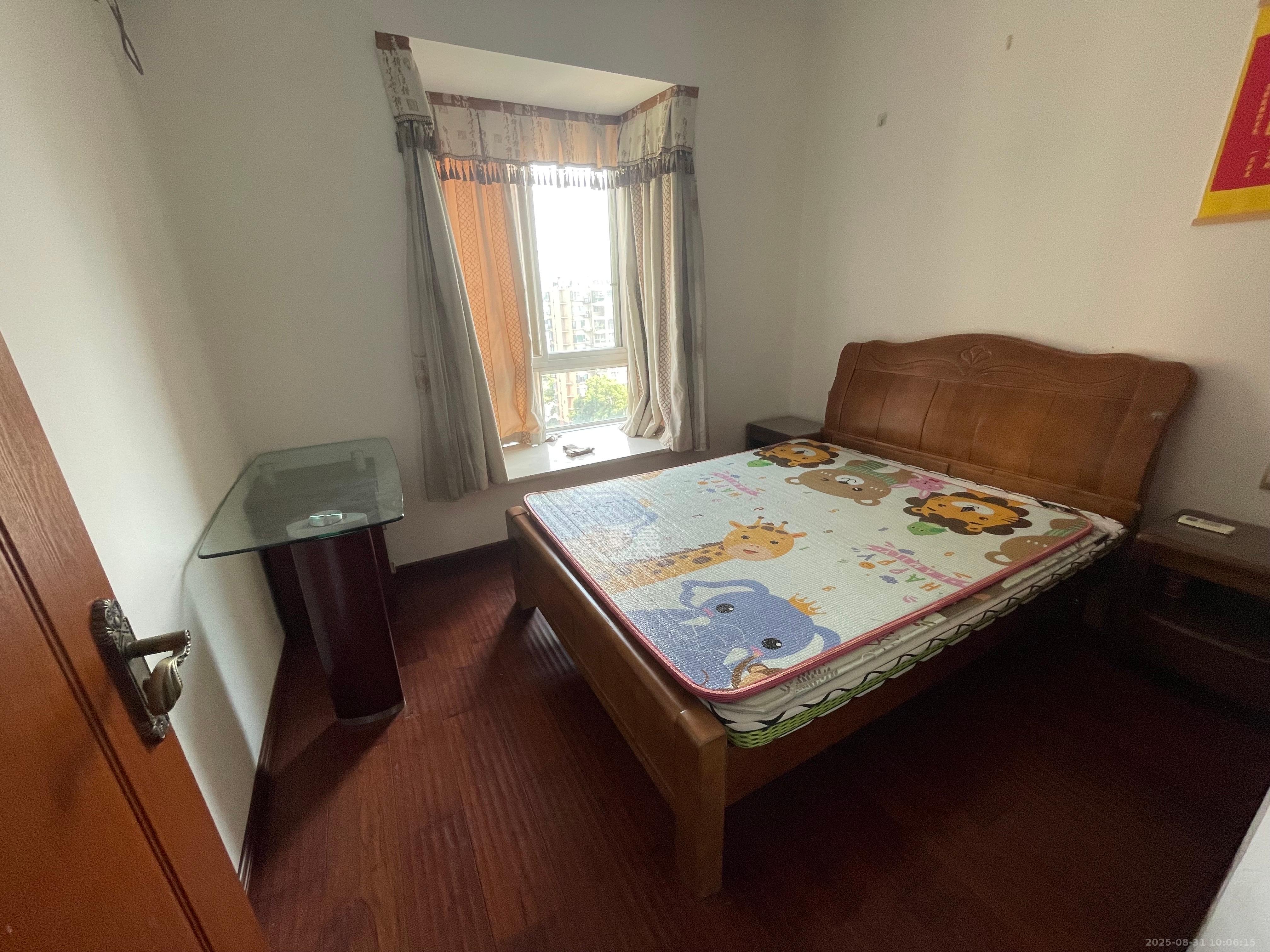 星城荣域 3室2厅2卫 2800.0元/月 星城荣域 3室2厅2卫 2800.0元/月室内图