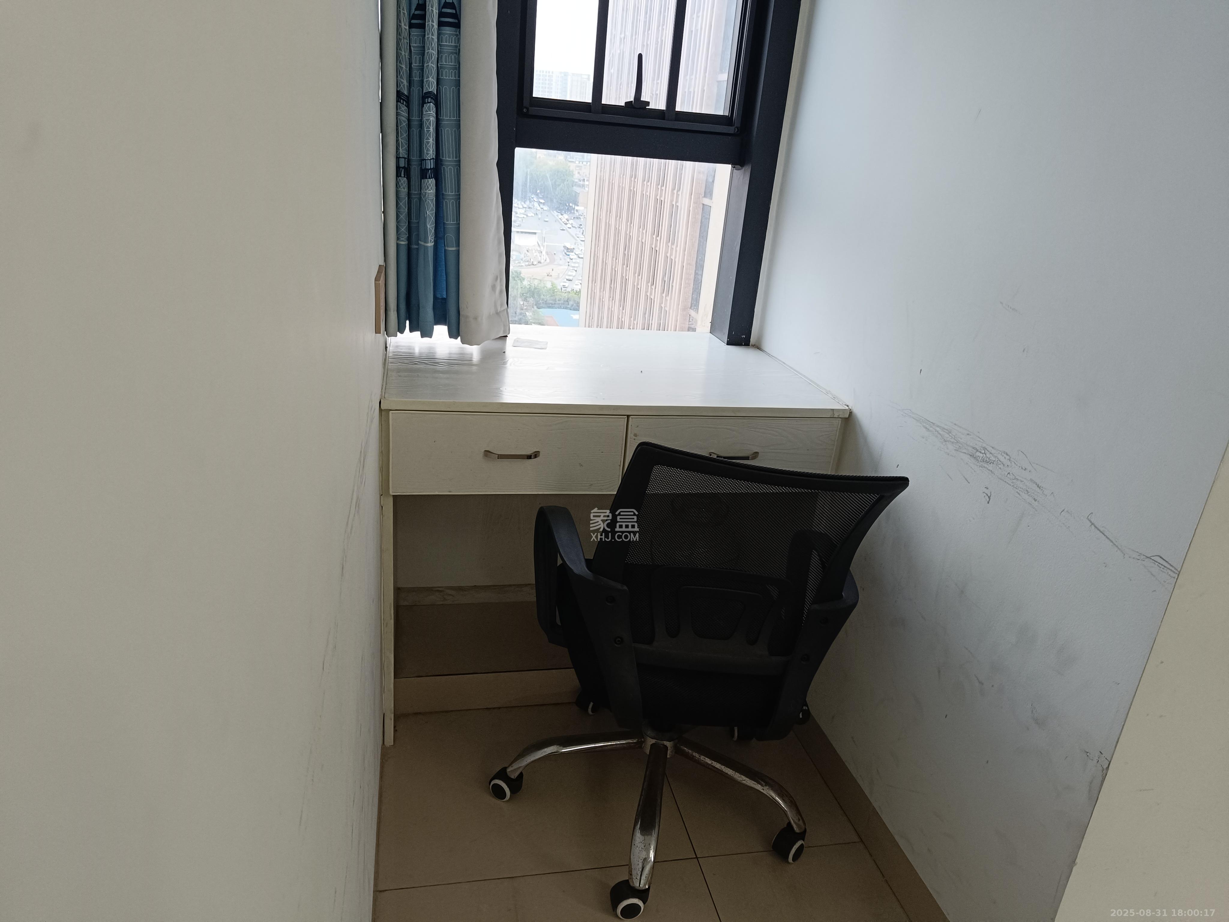 新世界广场  1室1厅1卫    1600.0元/月 新世界广场  1室1厅1卫    1600.0元/月室内图