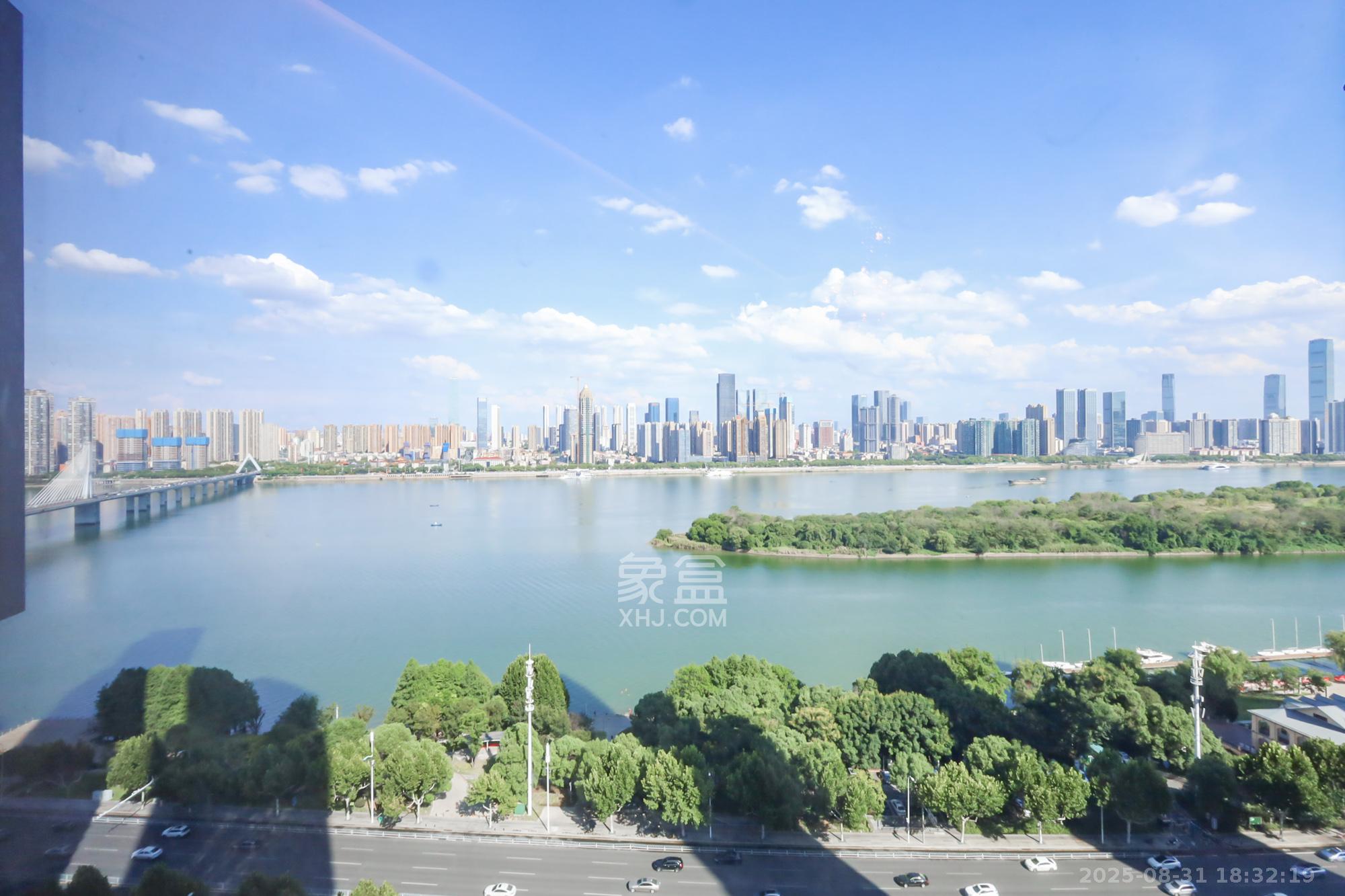 保利天禧C区  4室2厅4卫    650.0万 保利天禧C区  4室2厅4卫    650.0万其他