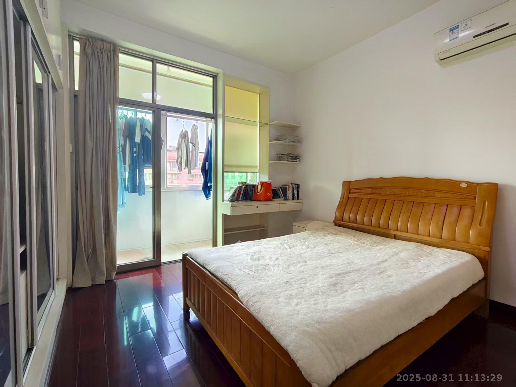 龙柏小区  4室2厅2卫    3600.0元/月 龙柏小区  4室2厅2卫    3600.0元/月室内图