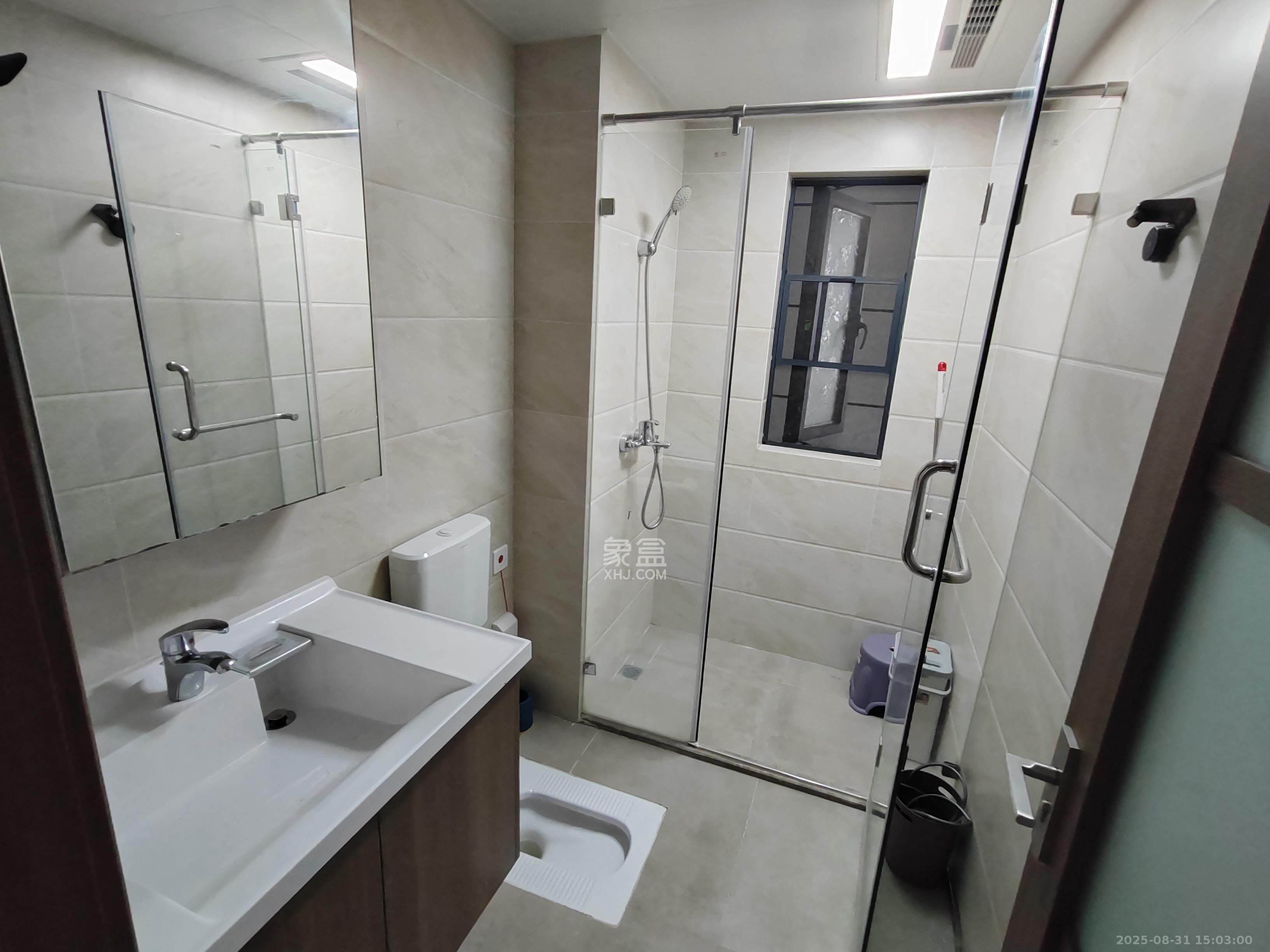 保利恒伟时光印象  4室2厅2卫    2600.0元/月室内图