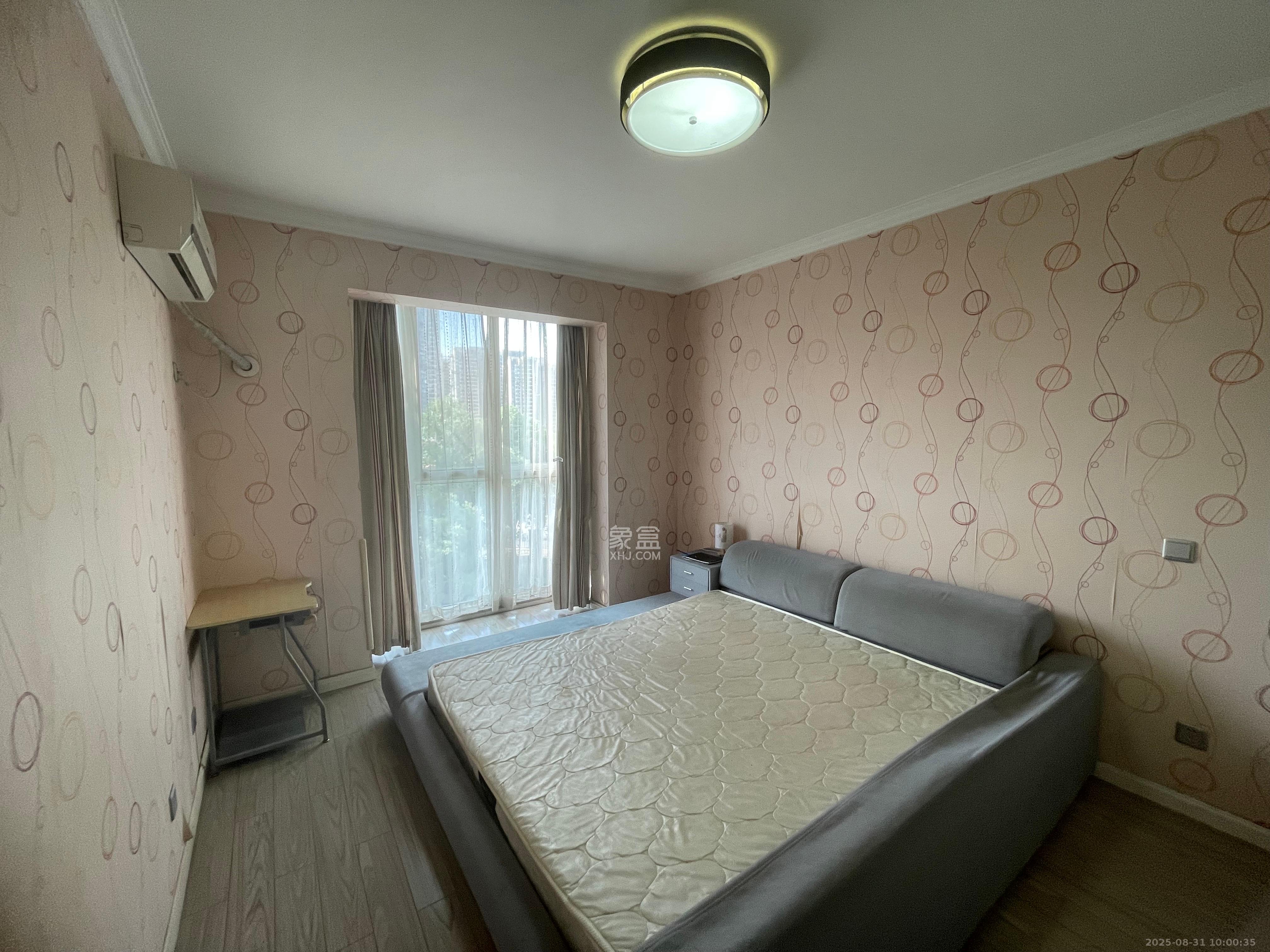 山语城一期 3室2厅2卫 2300.0元/月 山语城一期 3室2厅2卫 2300.0元/月室内图