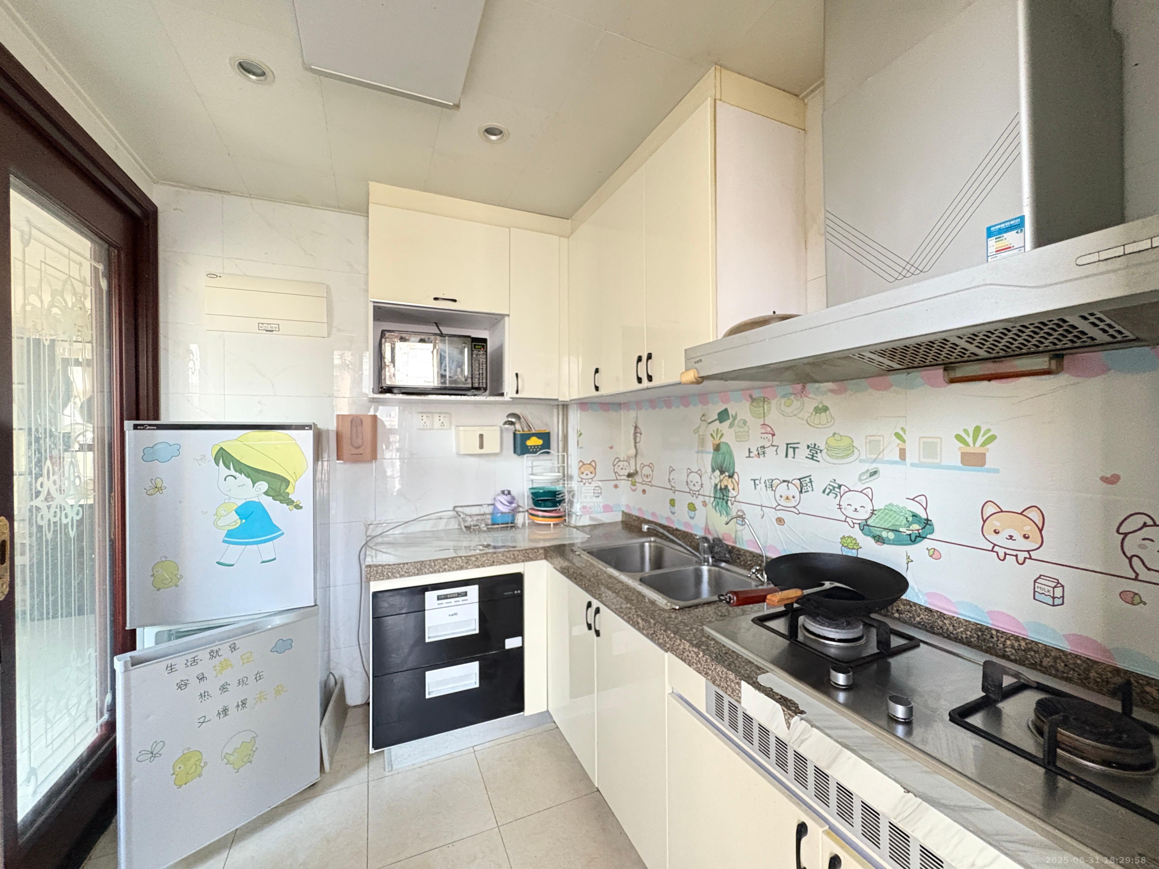 恒大江湾  3室2厅2卫    2600.0元/月 恒大江湾  3室2厅2卫    2600.0元/月室内图