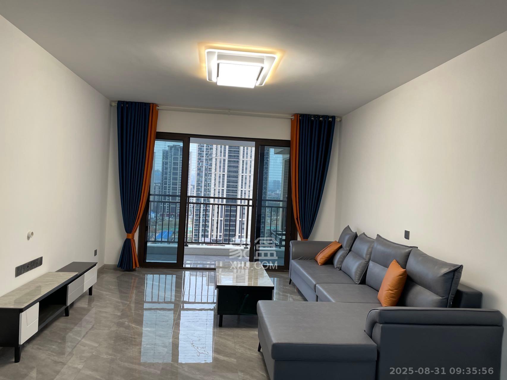 龙湖碧桂园天宸原著  4室2厅2卫    3700.0元/月室内图