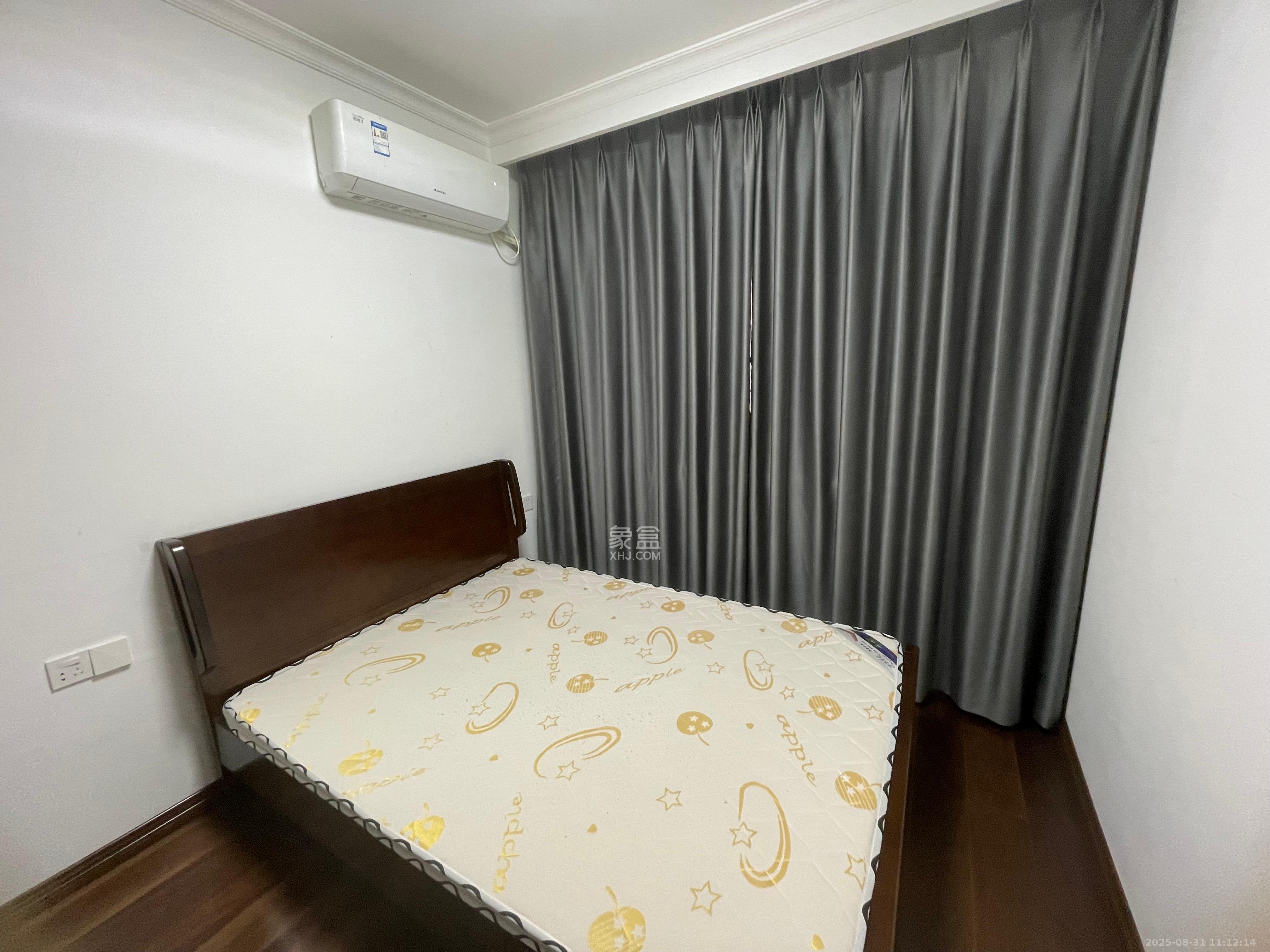 山语城三期  3室2厅1卫    2300.0元/月 山语城三期  3室2厅1卫    2300.0元/月室内图