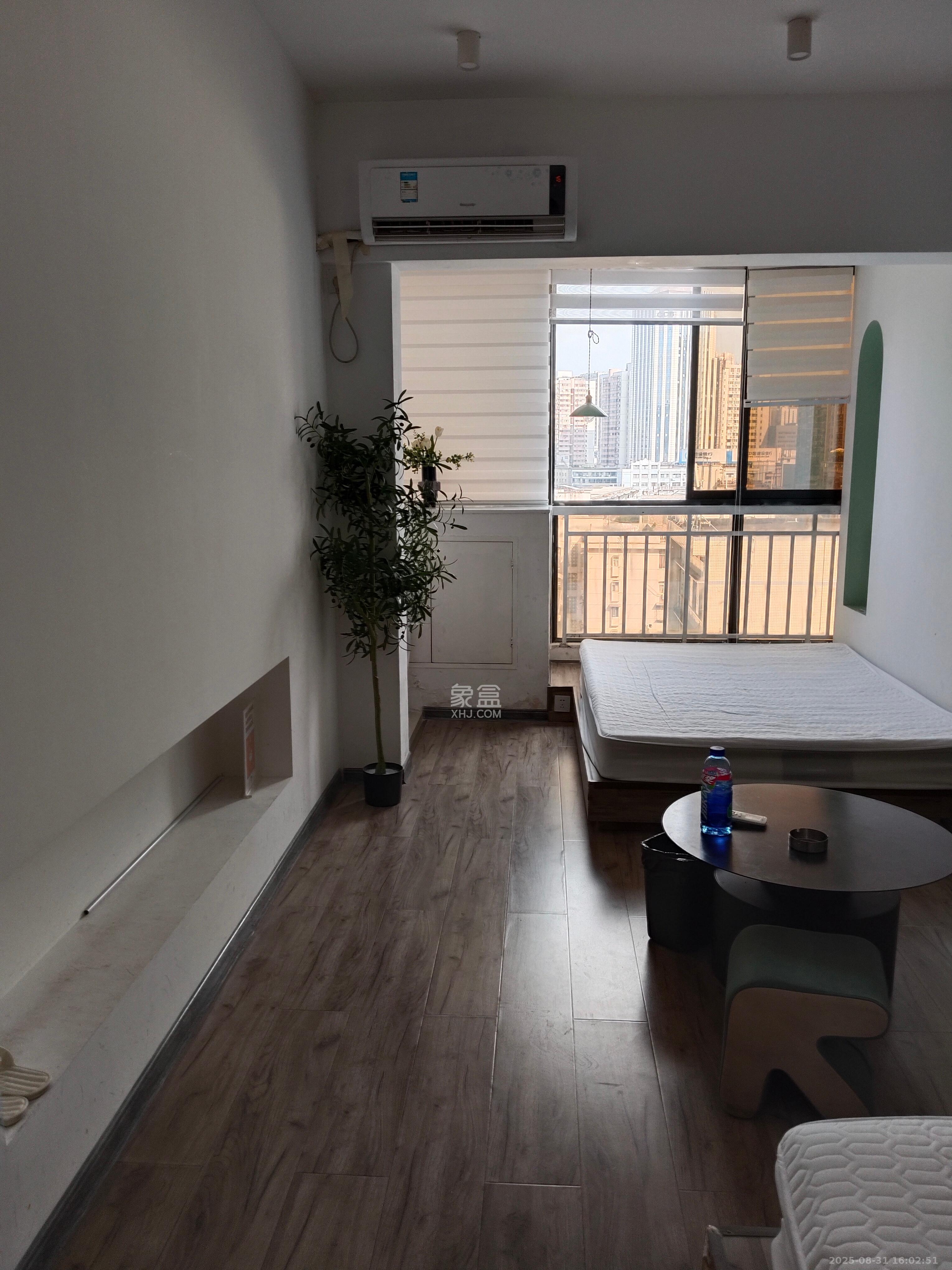 七彩丽都 1室1厅1卫 1800.0元/月 七彩丽都 1室1厅1卫 1800.0元/月室内图