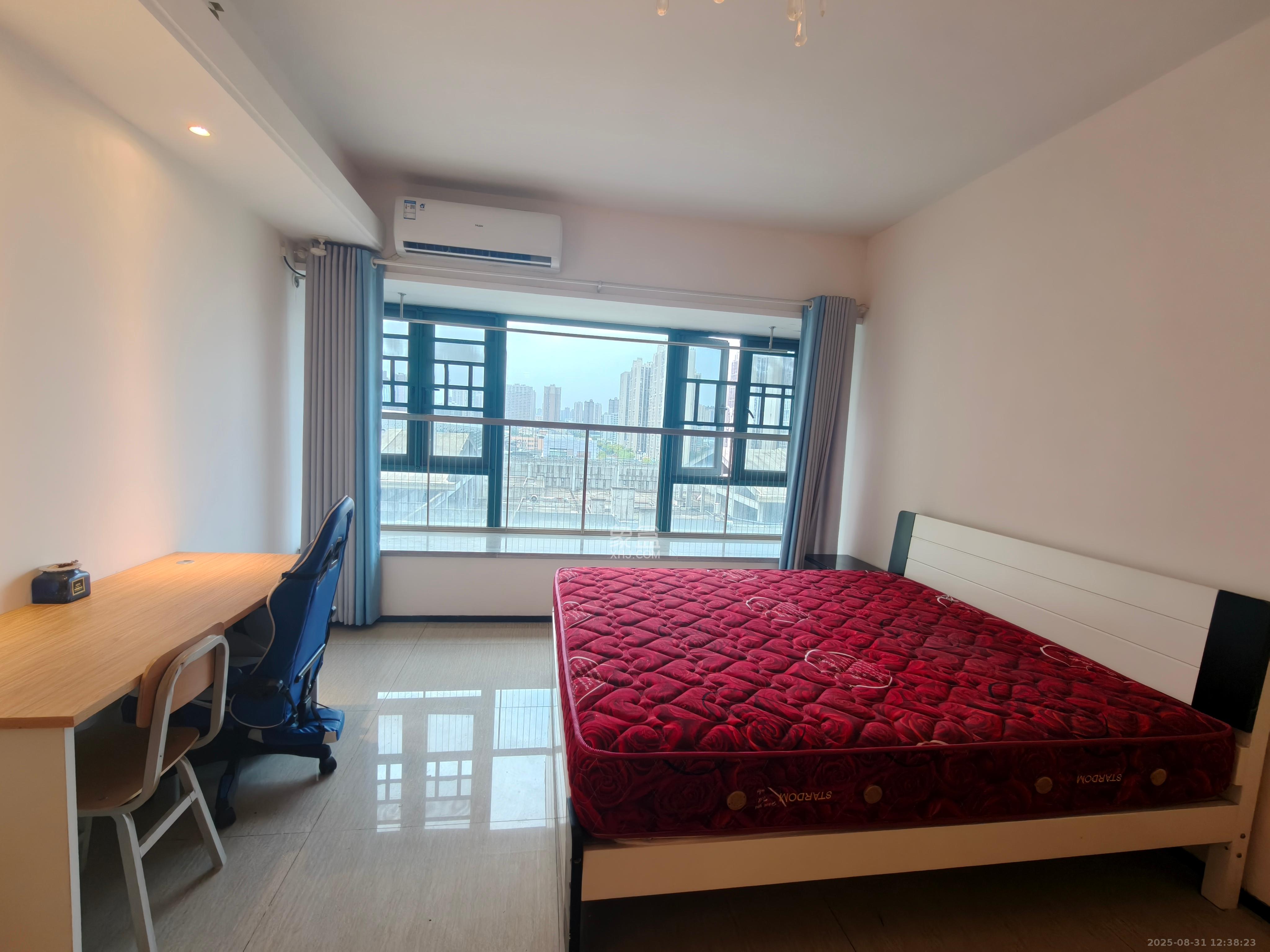 恒大翡翠华庭  1室1厅1卫    1400.0元/月 恒大翡翠华庭  1室1厅1卫    1400.0元/月室内图