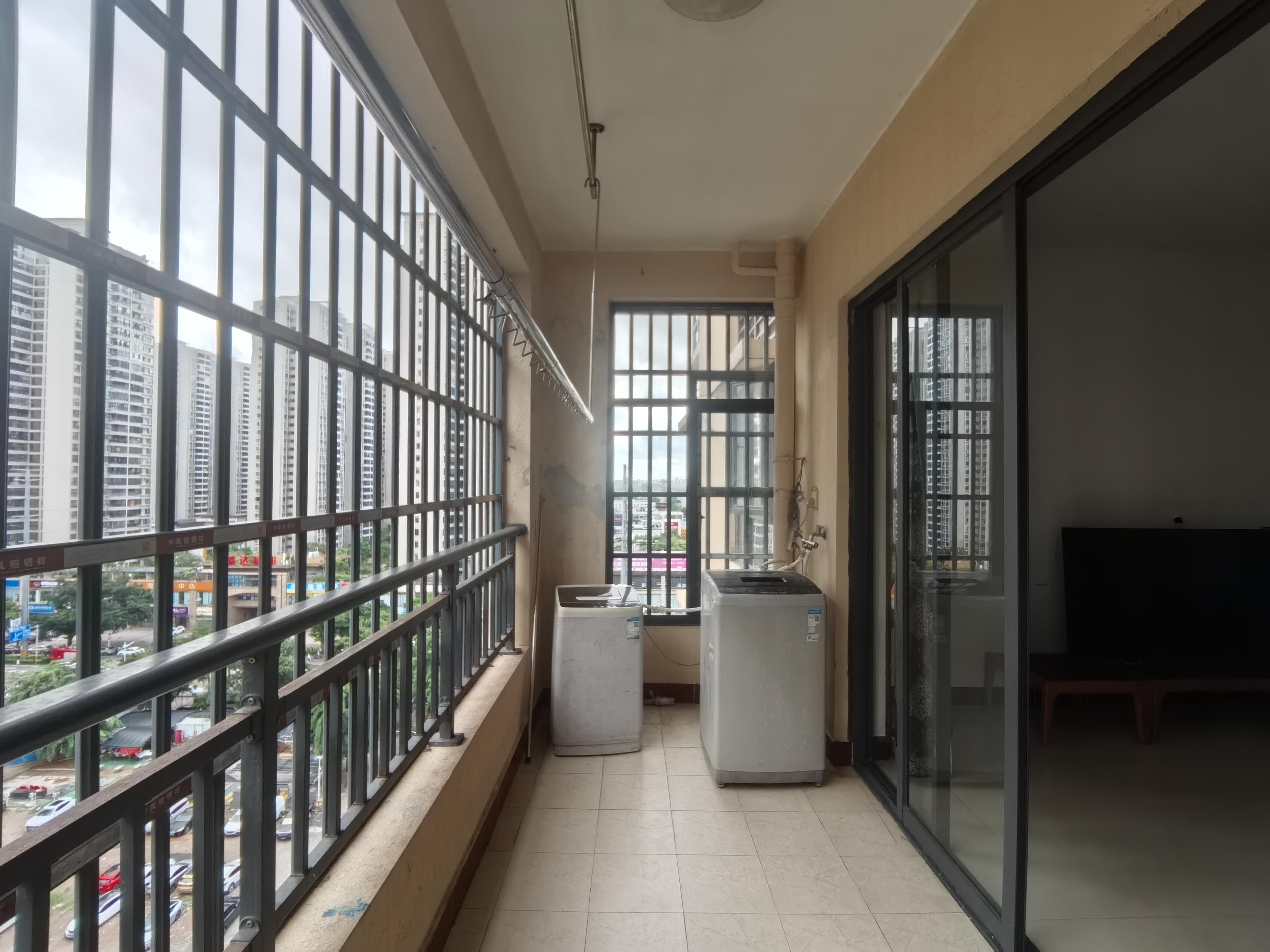 美舍嘉苑一期 4室2厅2卫 3600.0元/月 美舍嘉苑一期 4室2厅2卫 3600.0元/月室内图