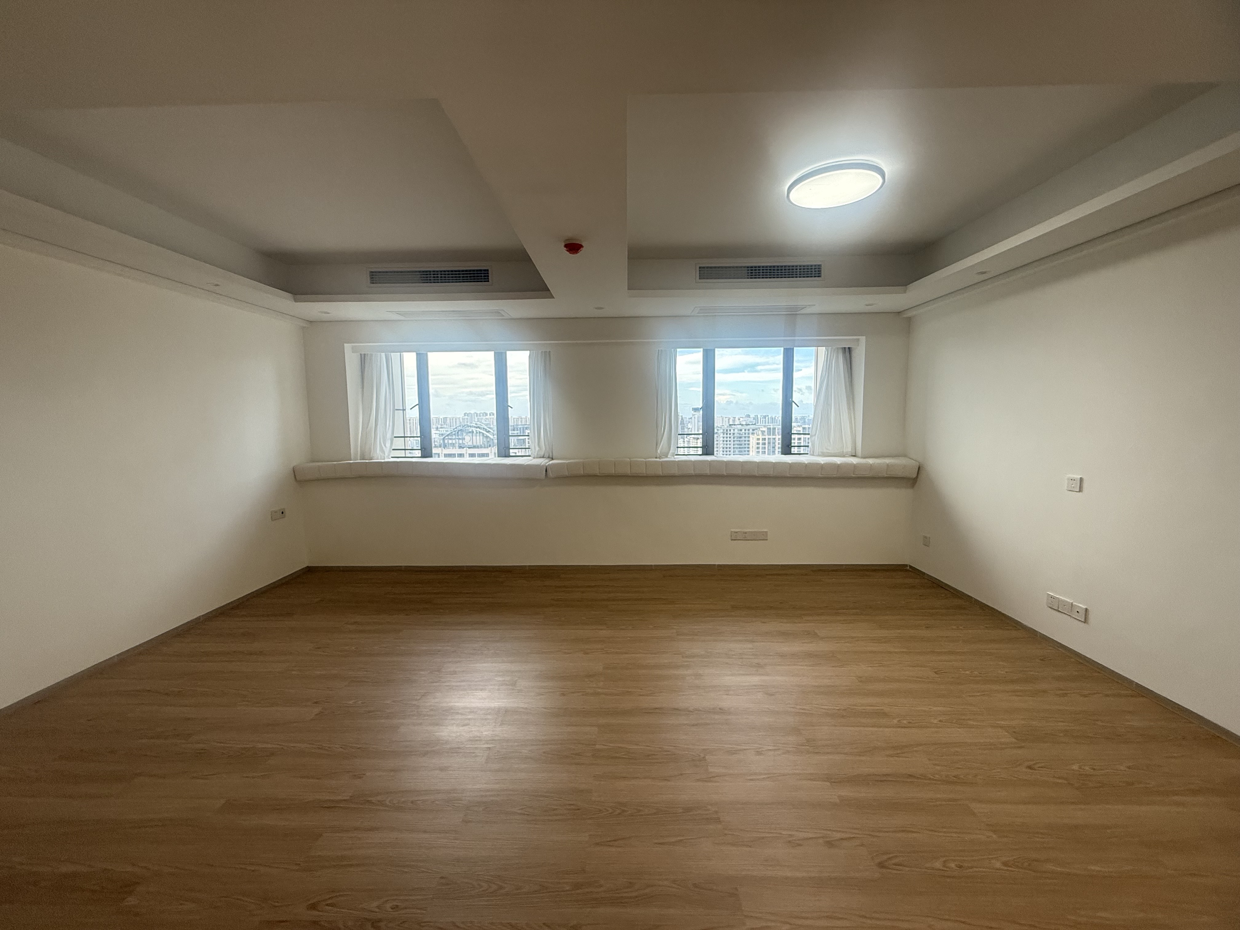 海航豪庭南苑  1室0厅1卫    2700.0元/月 海航豪庭南苑  1室0厅1卫    2700.0元/月室内图