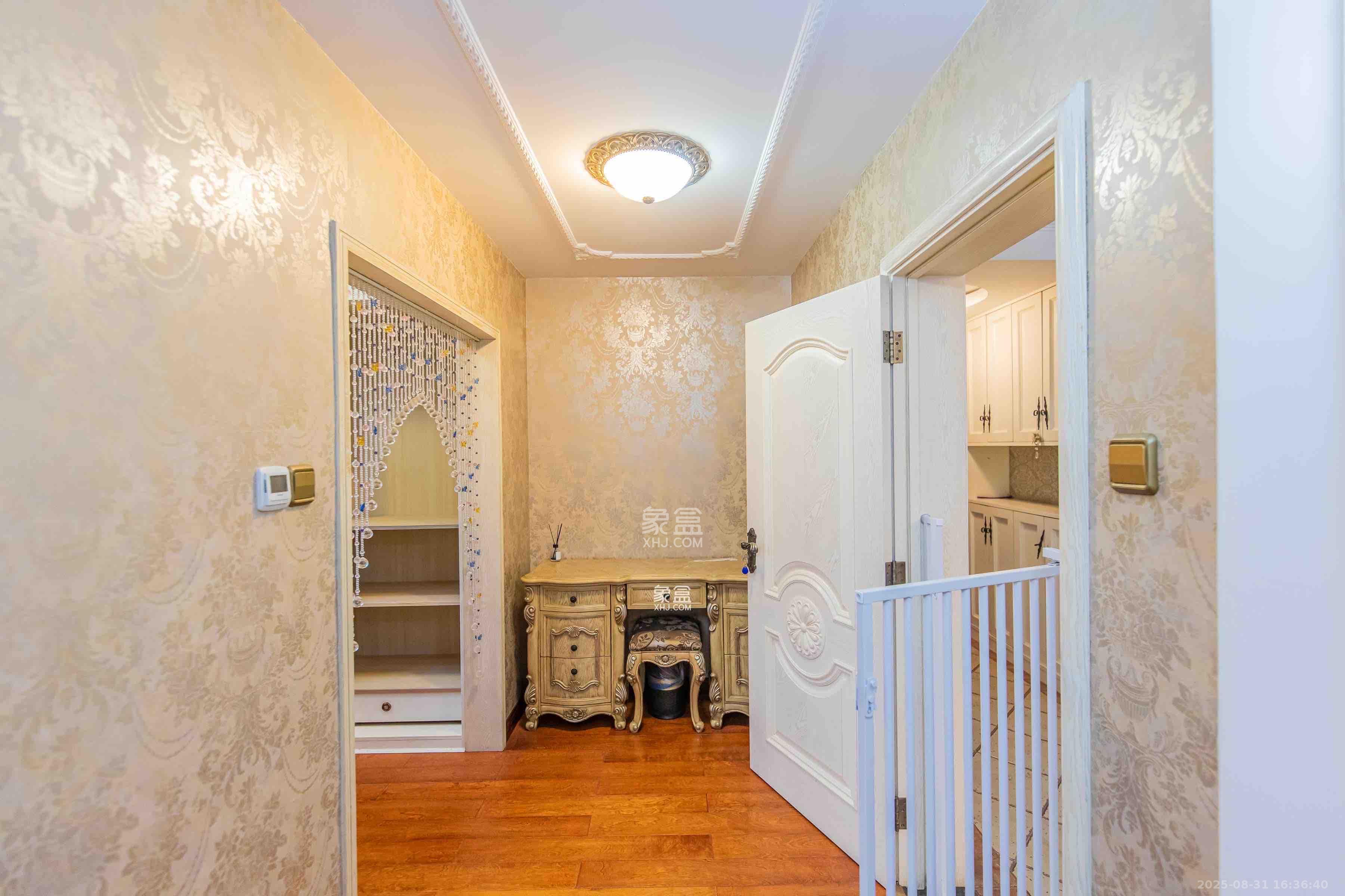 幸福里润城(幸福里二期) 3室2厅1卫 2300.0元/月 幸福里润城(幸福里二期) 3室2厅1卫 2300.0元/月室内图