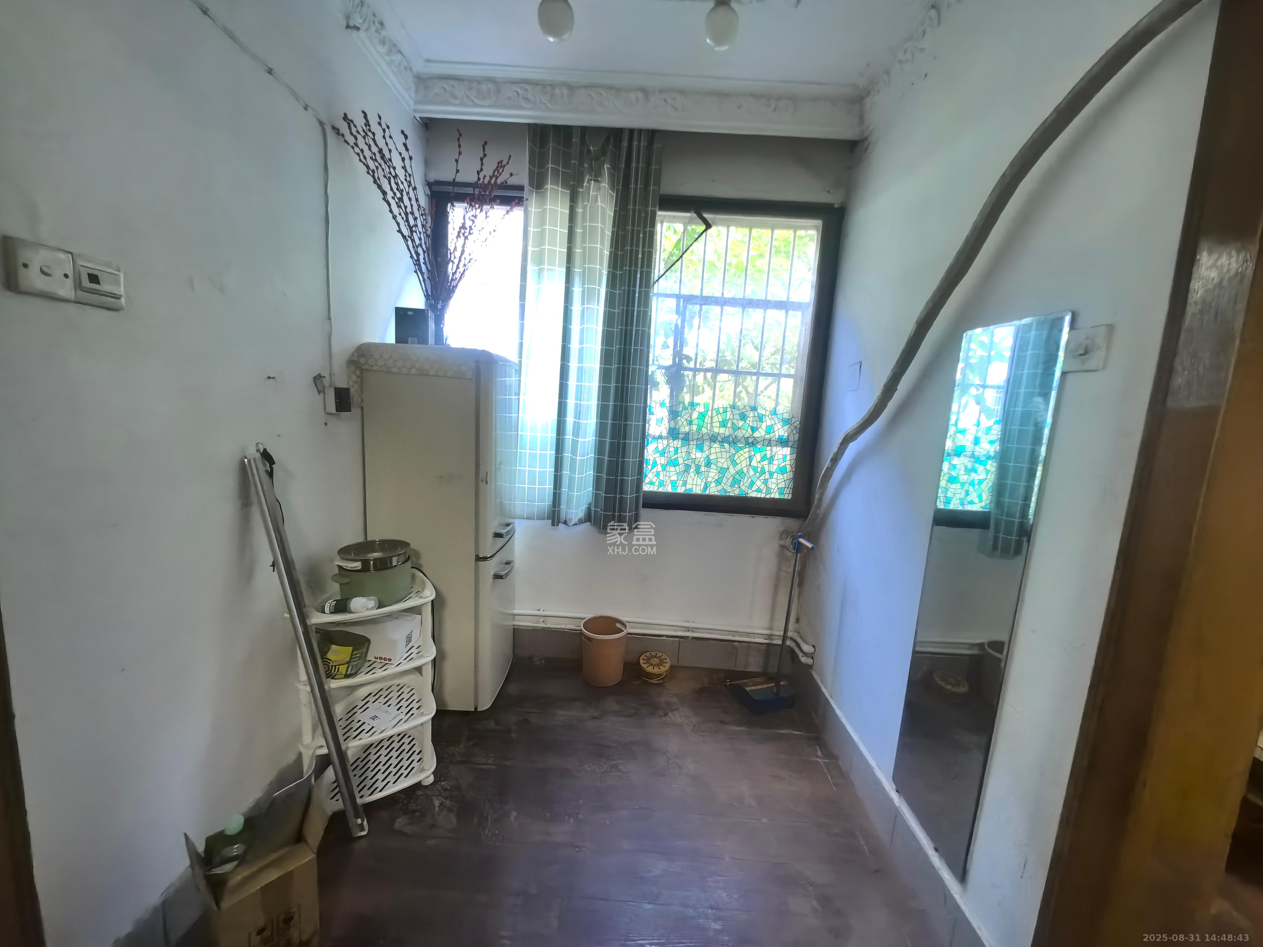 人民新村 2室2厅1卫 1800.0元/月 人民新村 2室2厅1卫 1800.0元/月室内图