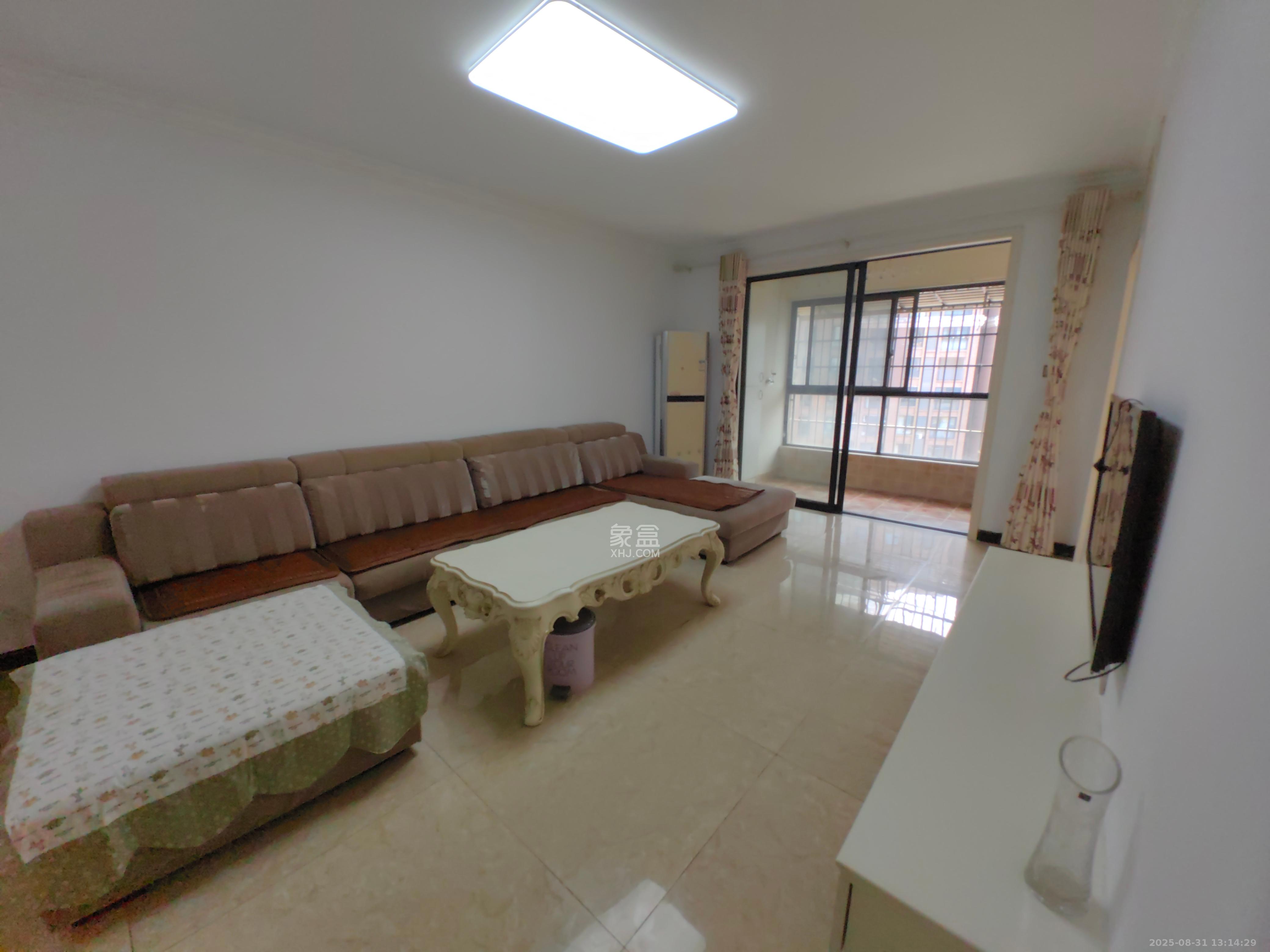 三一街区  1室1厅1卫   1700.00元/月室内图