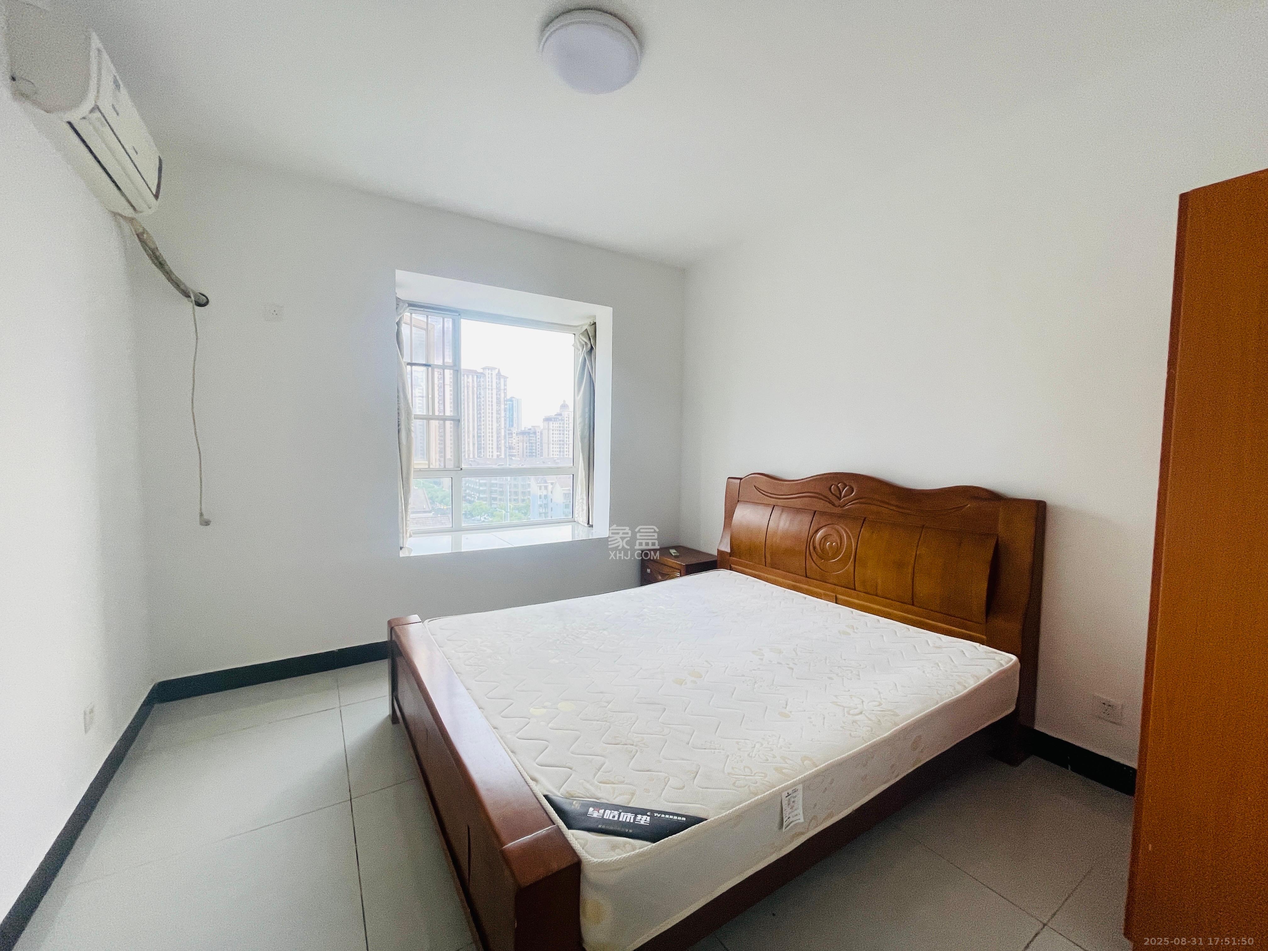 芙蓉上河图 3室2厅1卫 2400.0元/月 芙蓉上河图 3室2厅1卫 2400.0元/月室内图