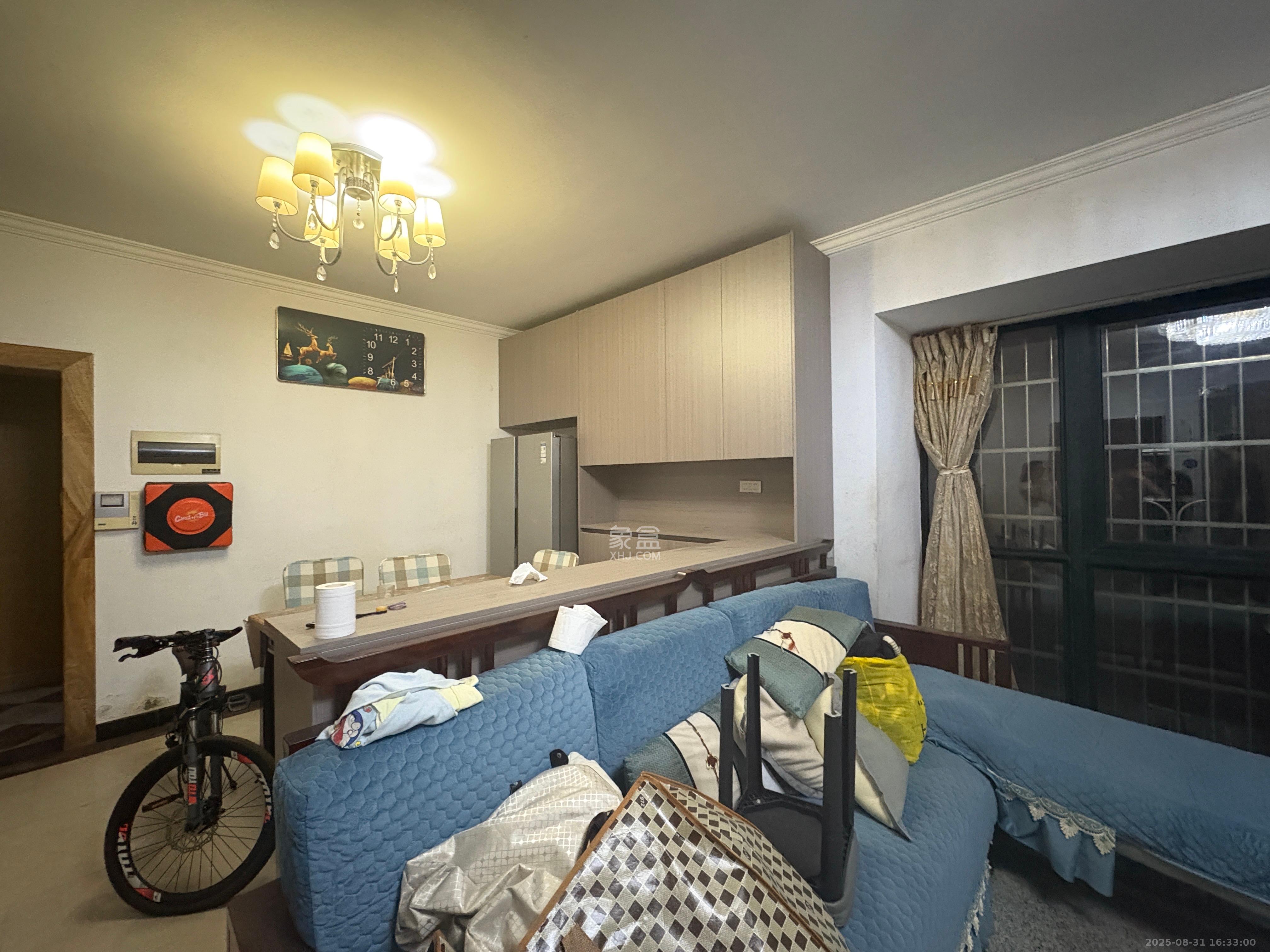 银盘鑫城 1室2厅1卫 1500.0元/月 银盘鑫城 1室2厅1卫 1500.0元/月室内图