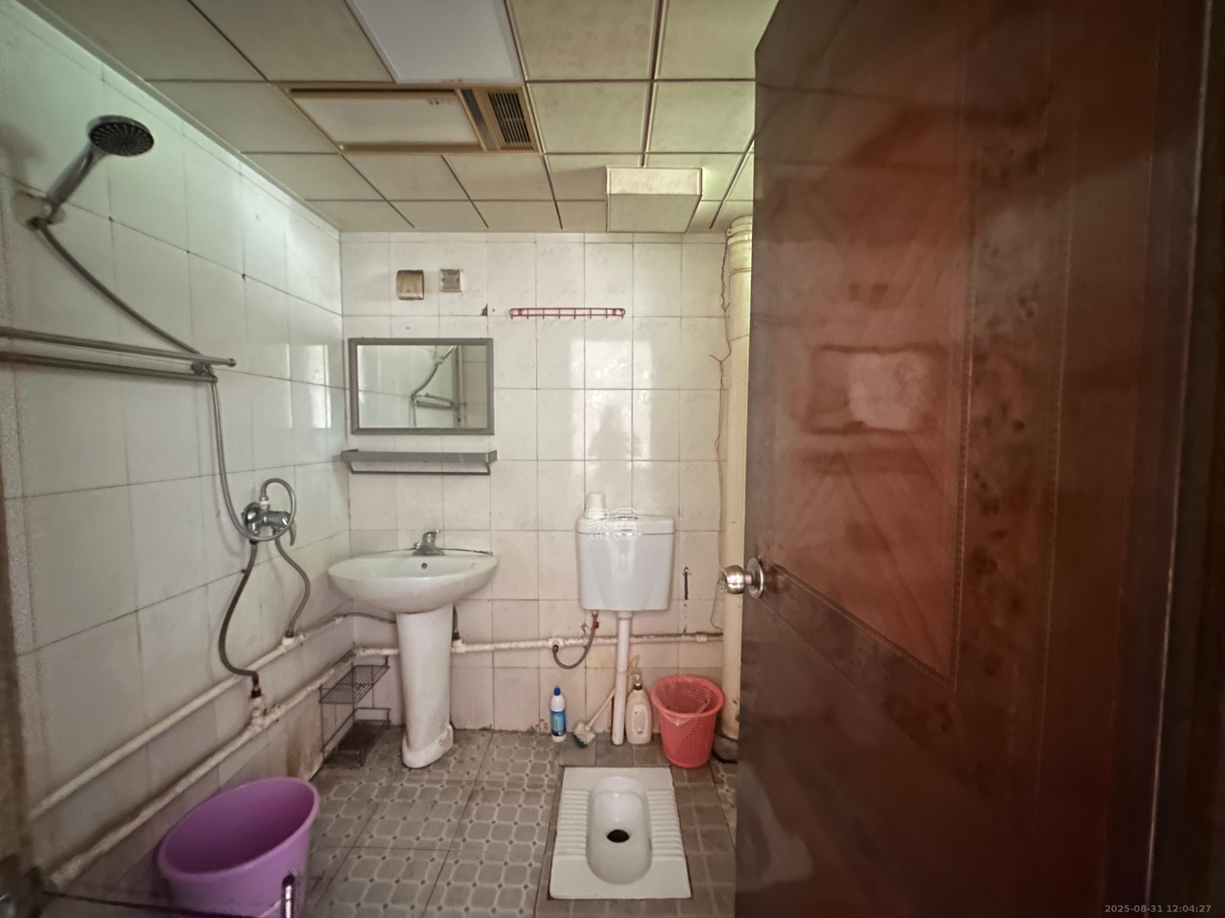 中南汽车世界  2室2厅1卫    1000.0元/月室内图