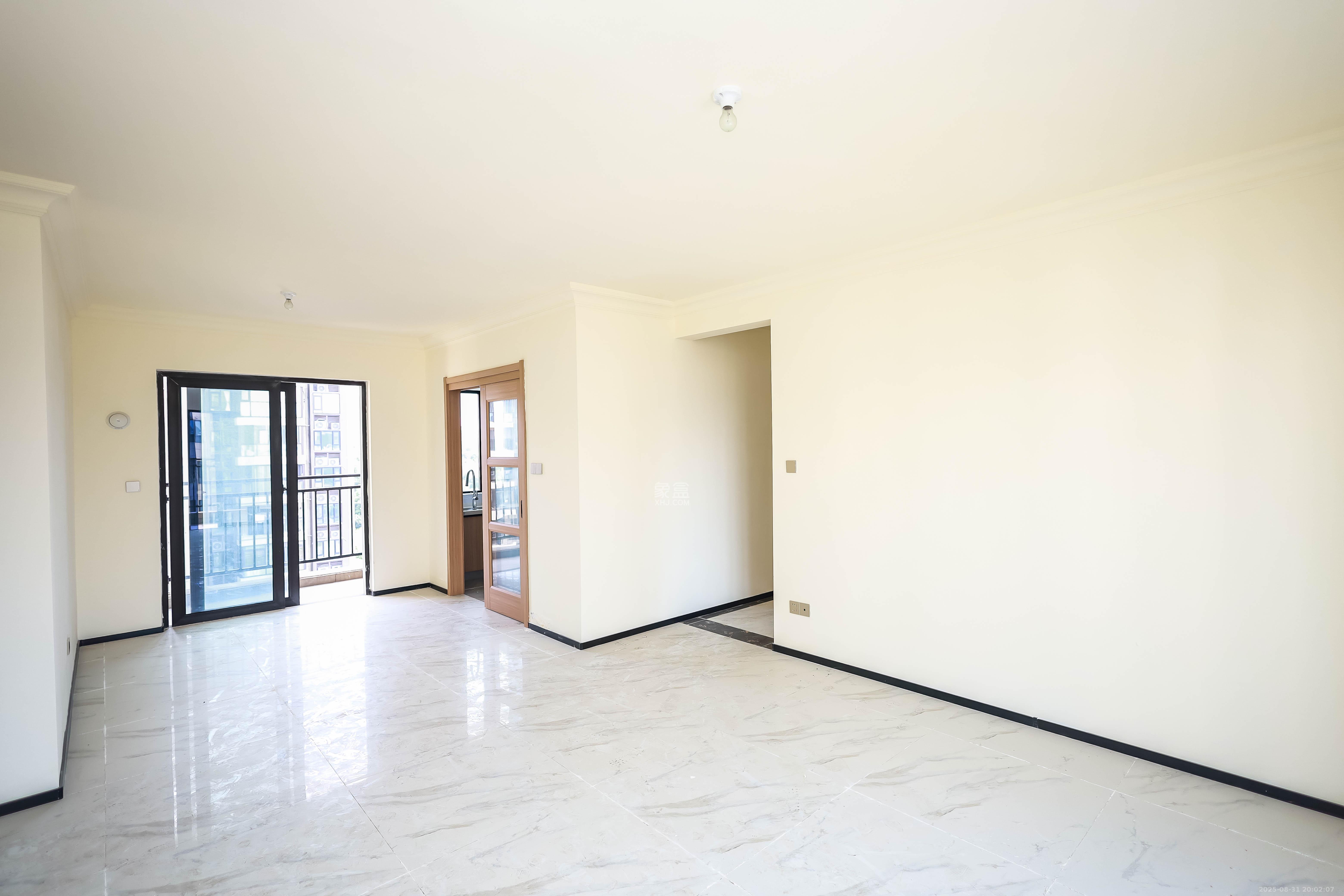 碧桂园荟隽棠  4室2厅2卫    109.0万 碧桂园荟隽棠  4室2厅2卫    109.0万客厅