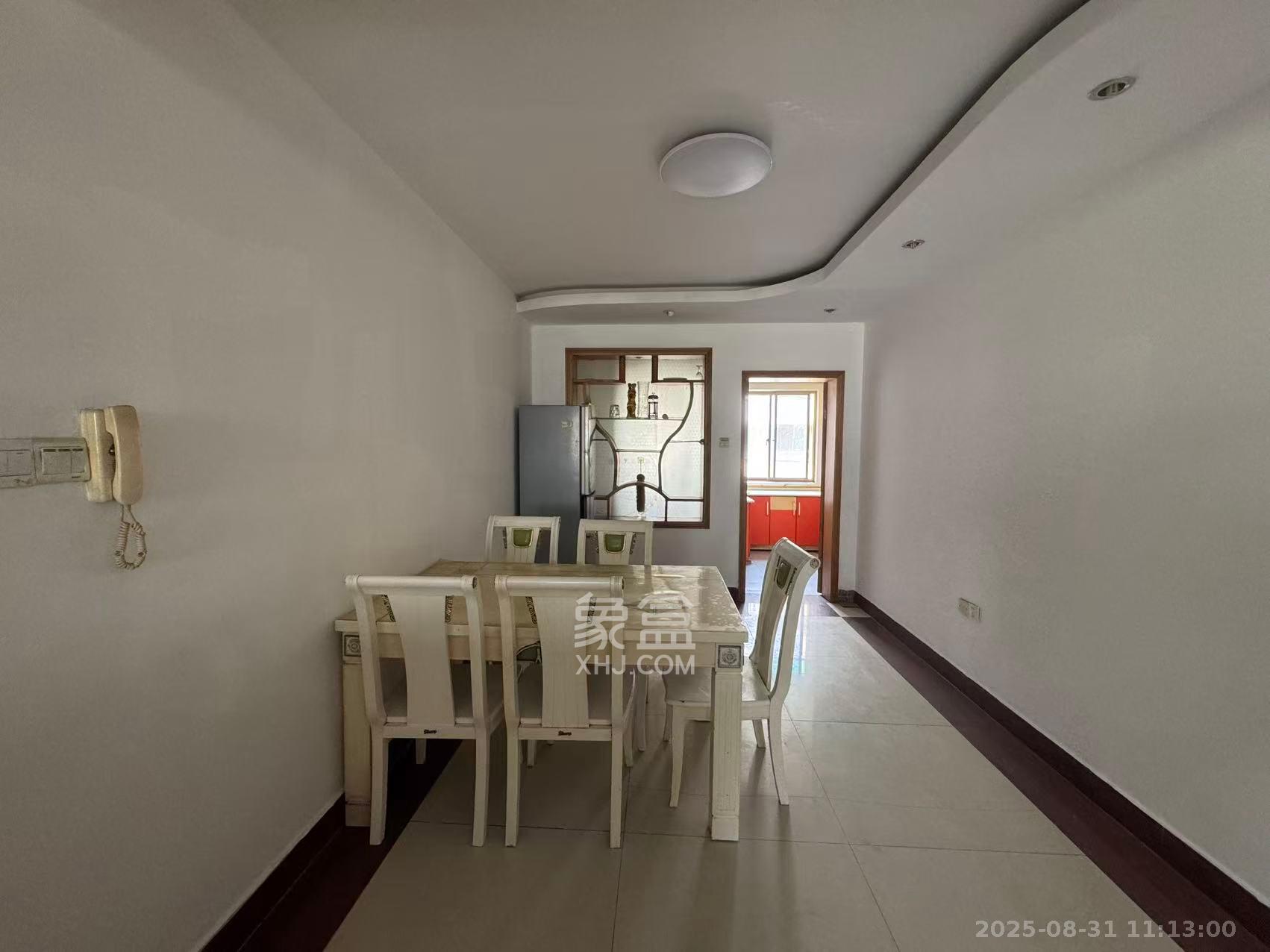 南明苑西区  4室2厅2卫    2600.0元/月 南明苑西区  4室2厅2卫    2600.0元/月室内图1