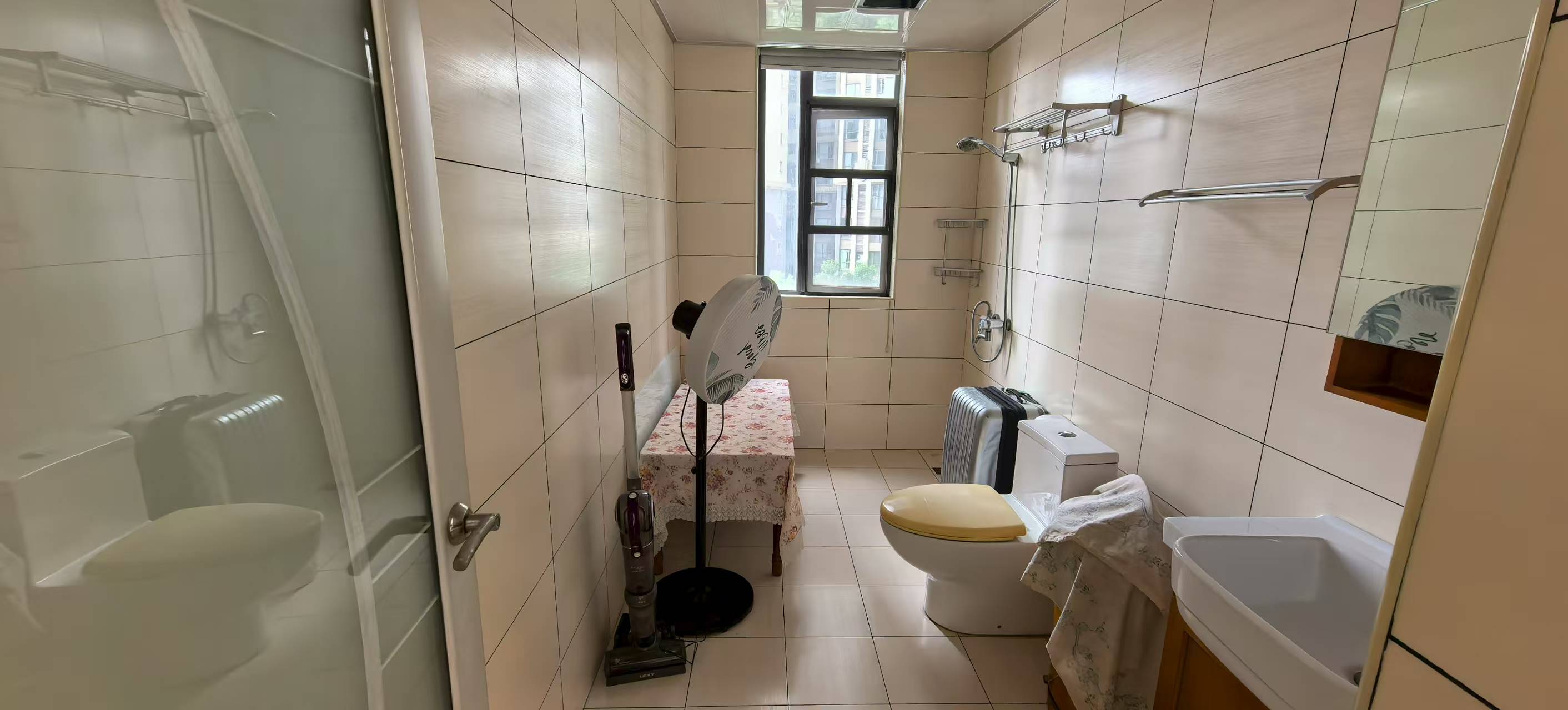 华晨御园 3室2厅2卫 69.8万 华晨御园 3室2厅2卫 69.8万室内图