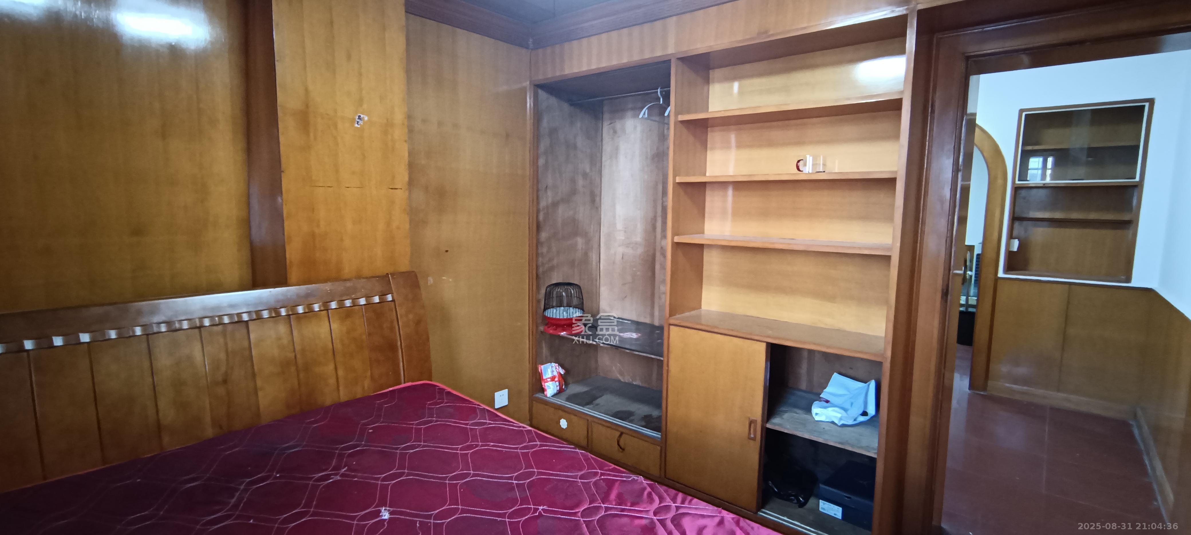 天心游路散盘 3室2厅1卫 1900.0元/月 天心游路散盘 3室2厅1卫 1900.0元/月室内图