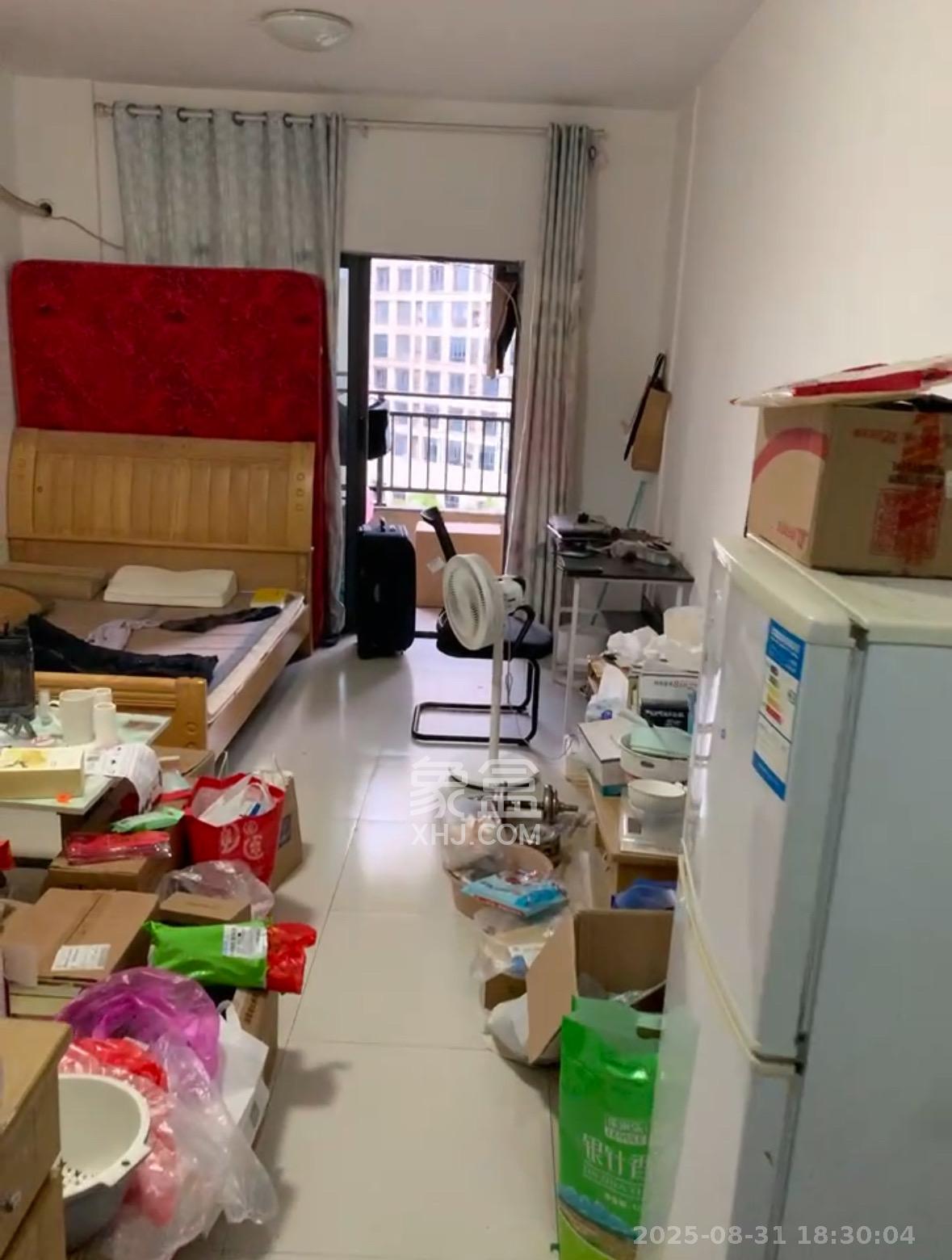 保利麓谷林语I区  1室1厅1卫    1500.0元/月室内图