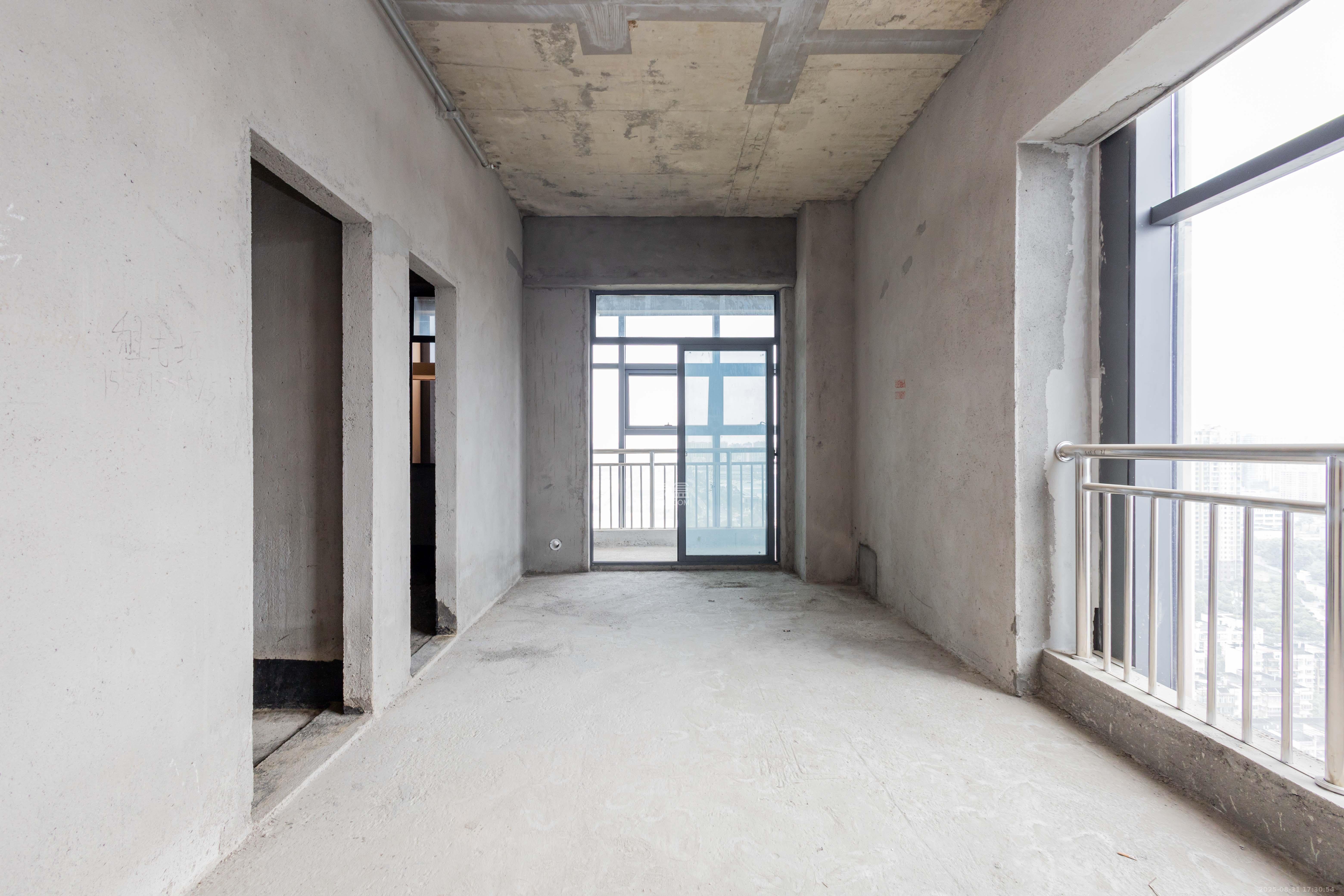 辉宏橄榄城  1室1厅1卫    19.8万客厅