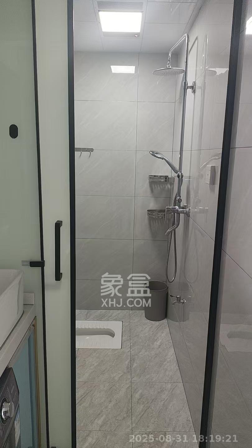 新城悦隽公园  2室1厅1卫    1800.0元/月室内图