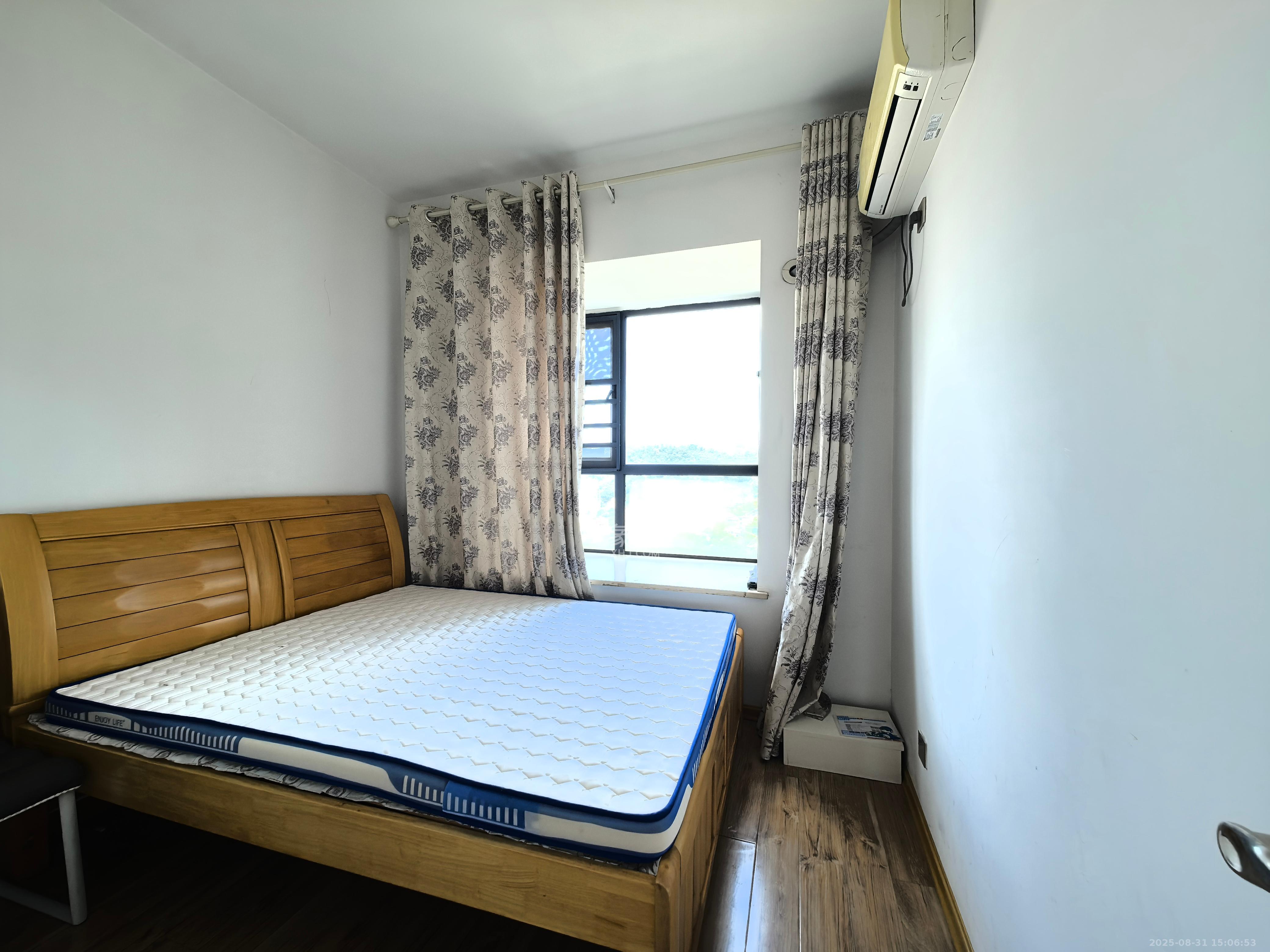 莱茵城  3室2厅2卫    2200.0元/月 莱茵城  3室2厅2卫    2200.0元/月室内图