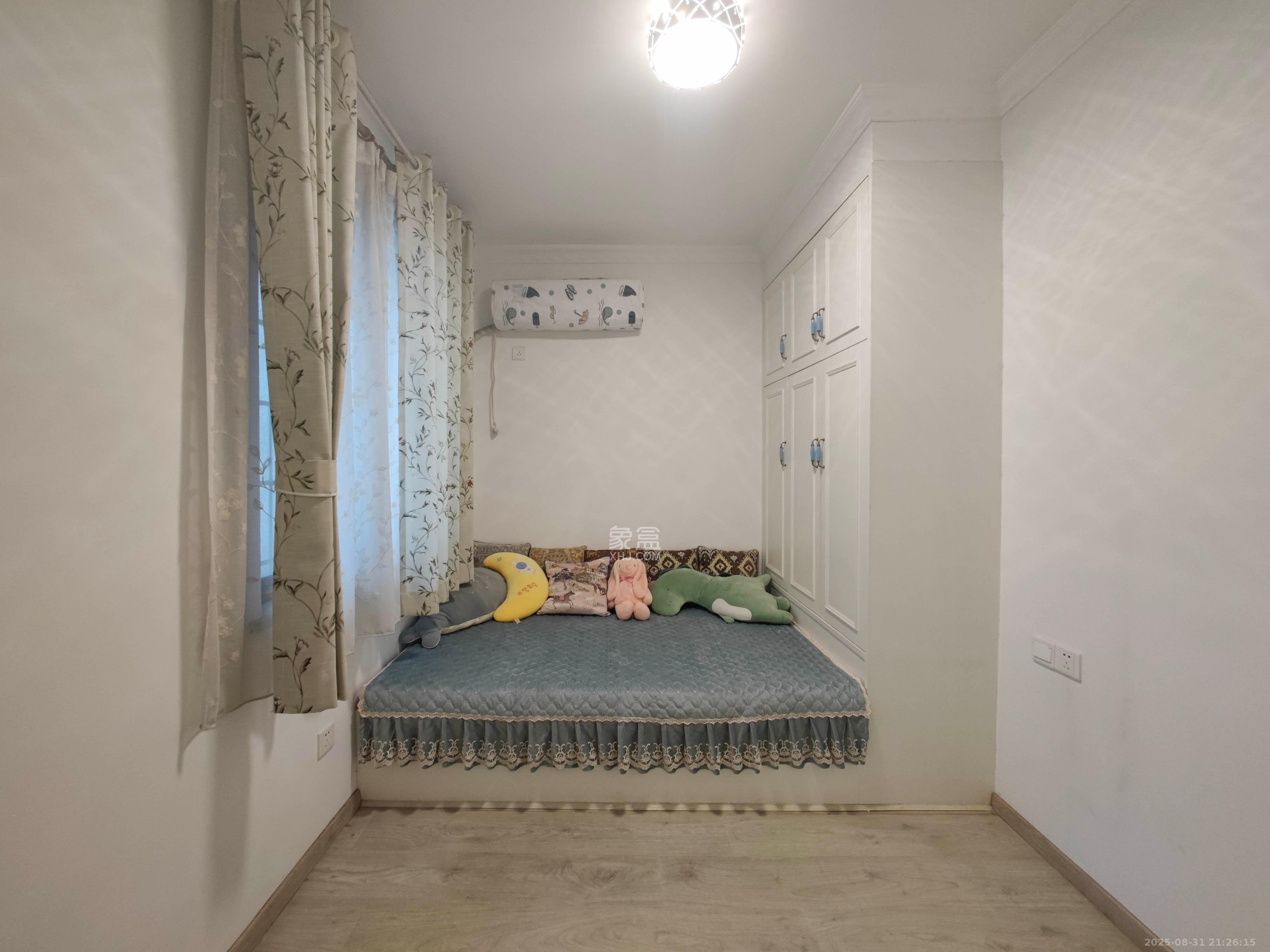 南颐园  3室2厅1卫    70.0万 南颐园  3室2厅1卫    70.0万卧室